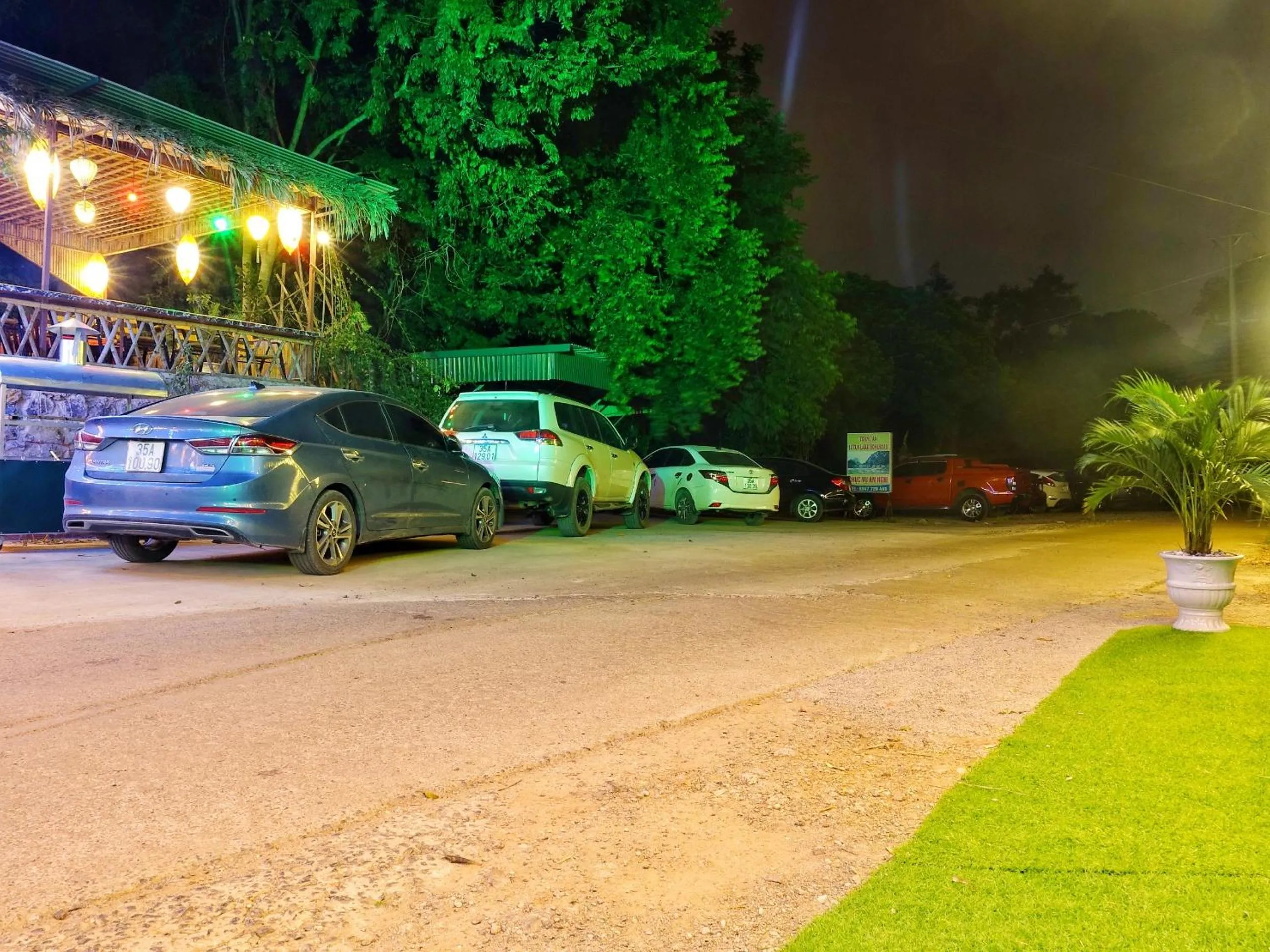 Parking in Trang An Lotus Lake Homestay