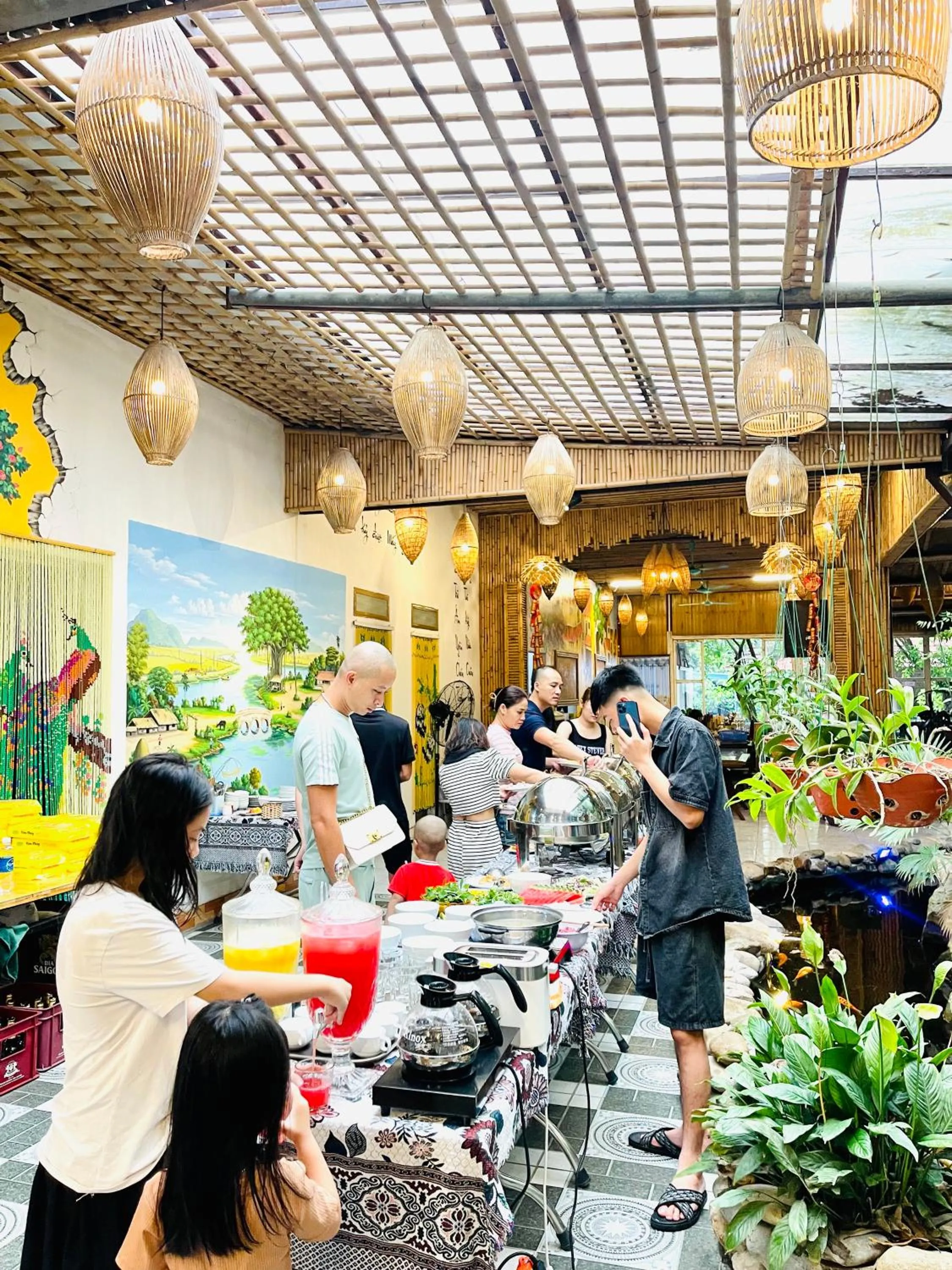 Restaurant/places to eat in Trang An Lotus Lake Homestay