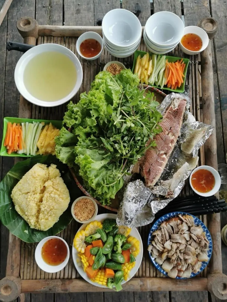 Restaurant/places to eat in Trang An Lotus Lake Homestay