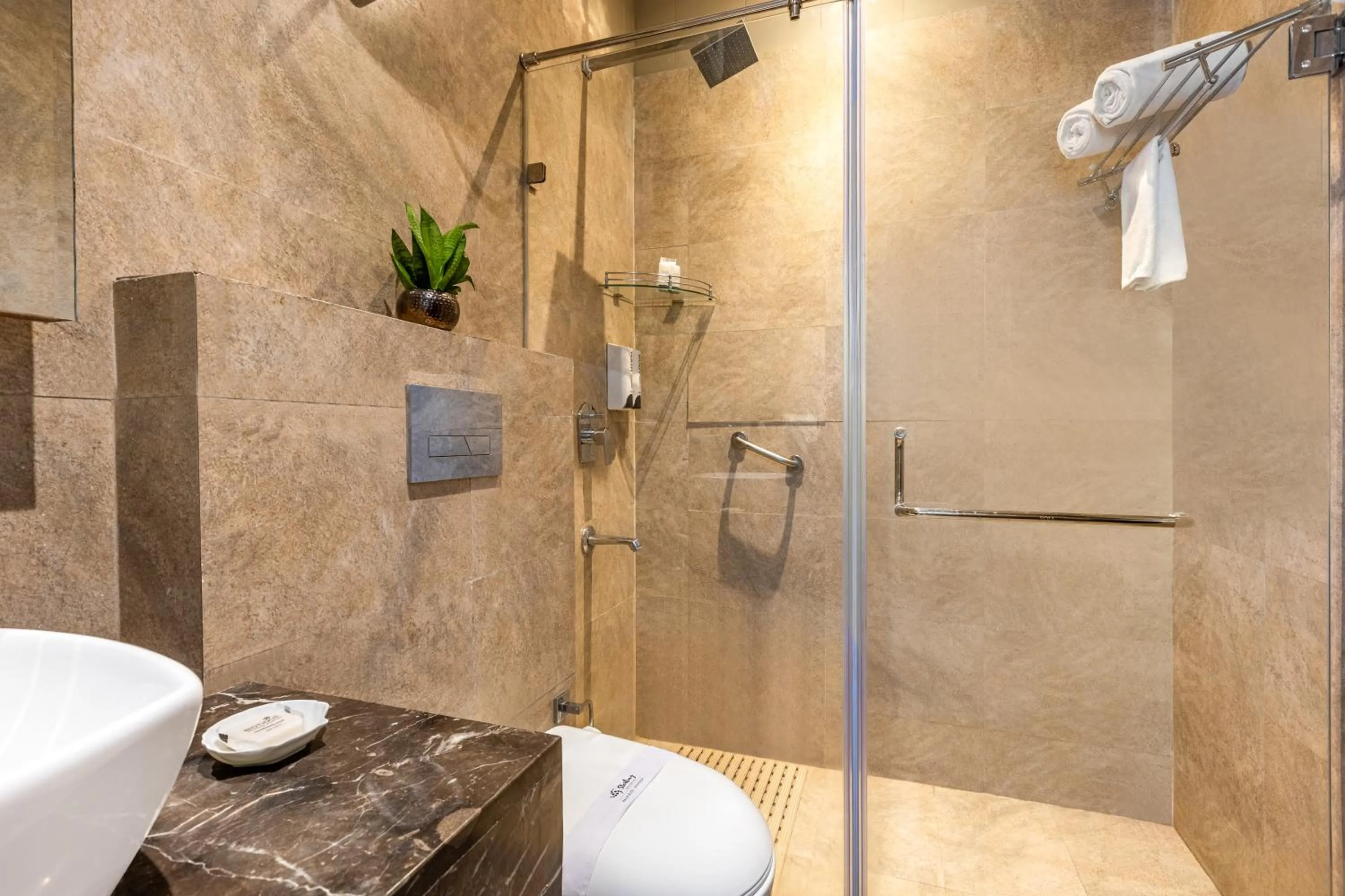 Sterling Palm Bliss Wellness Resort, Rishikesh