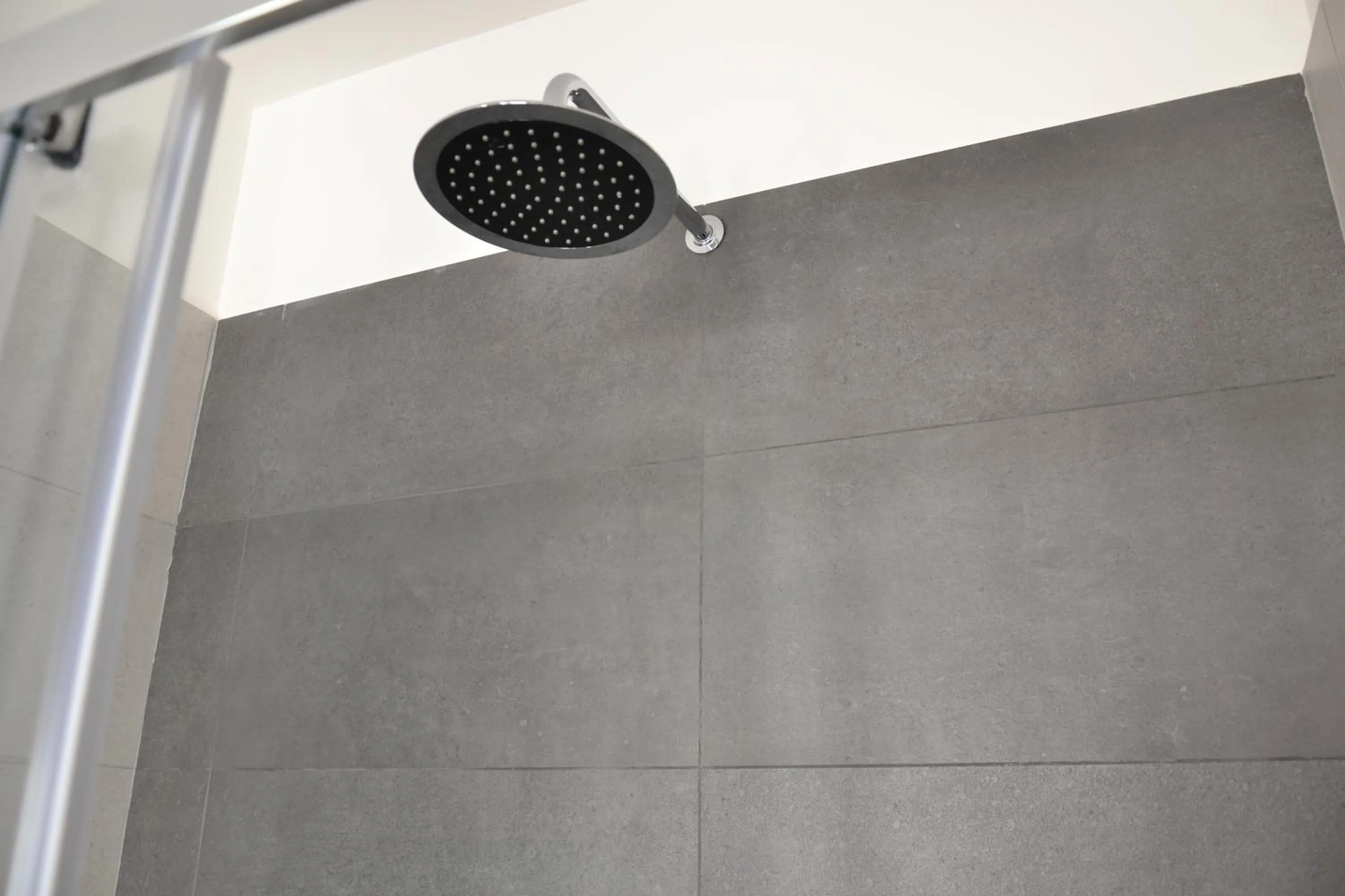 Shower in B&B Coffee and City Pompei