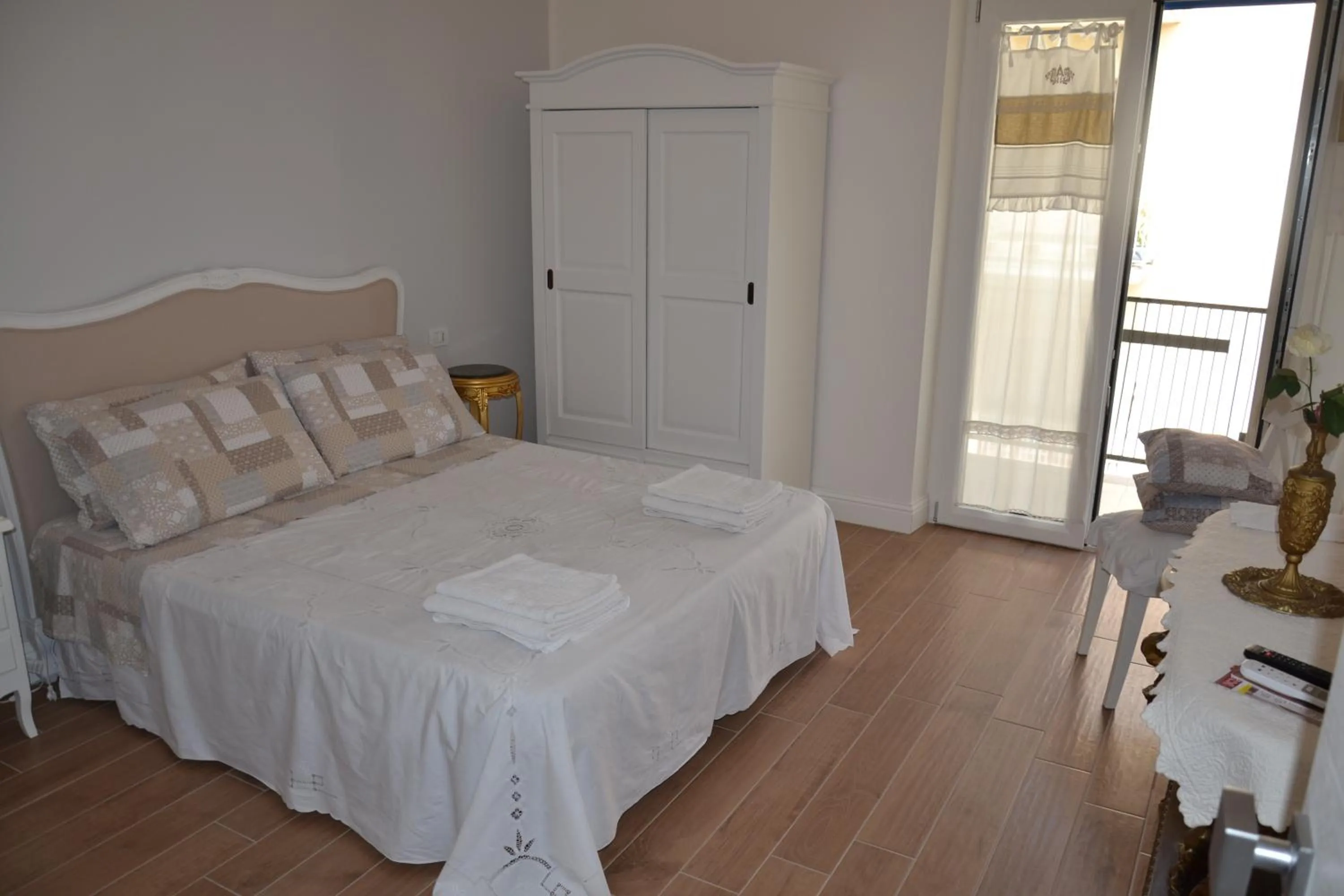 Bed in B&B Coffee and City Pompei