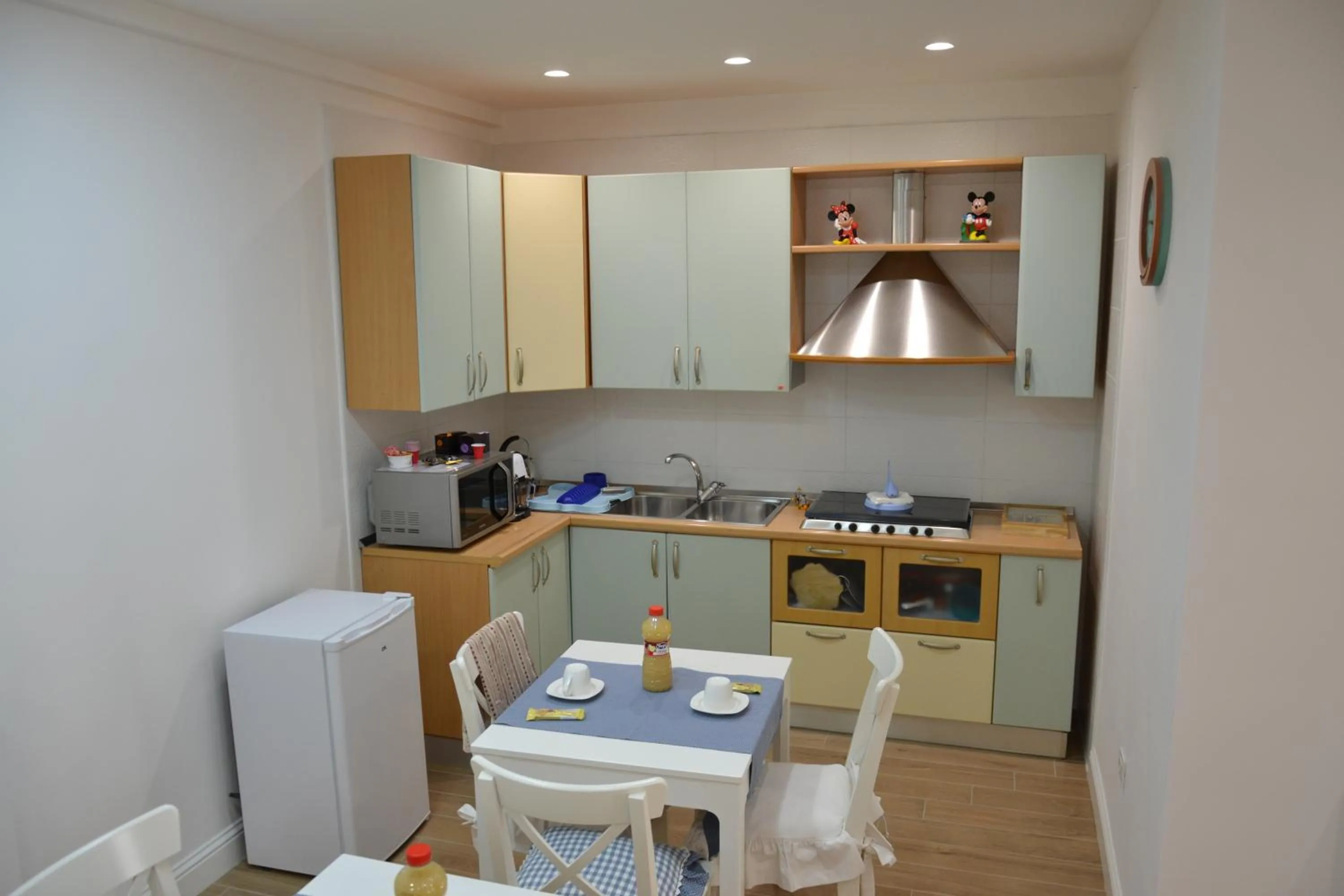 Dining area in B&B Coffee and City Pompei