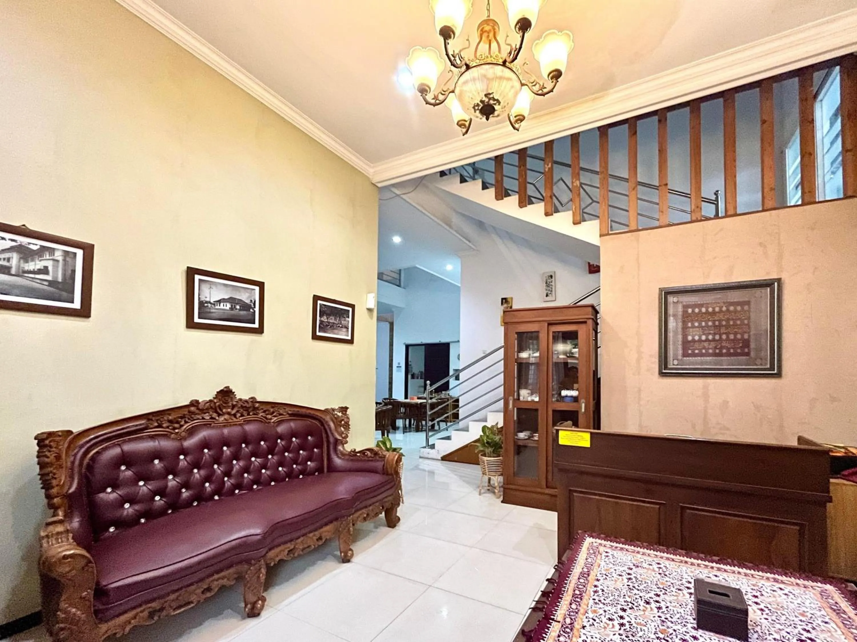 Lobby or reception in D Maktab Syariah Mitra RedDoorz Malang