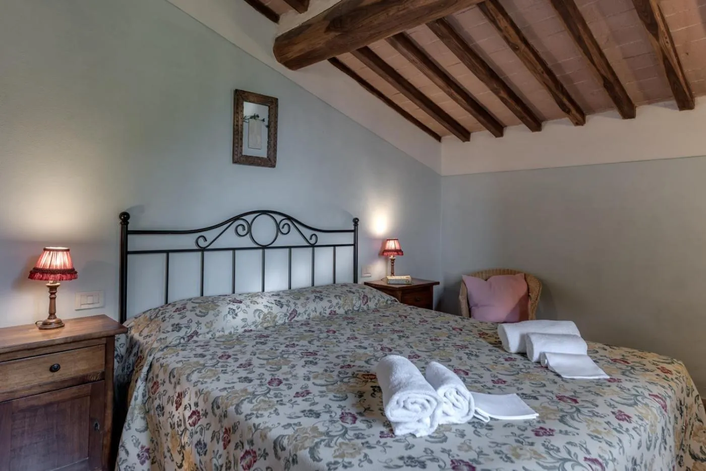 Photo of the whole room, Bed in Borgo Al Cerro