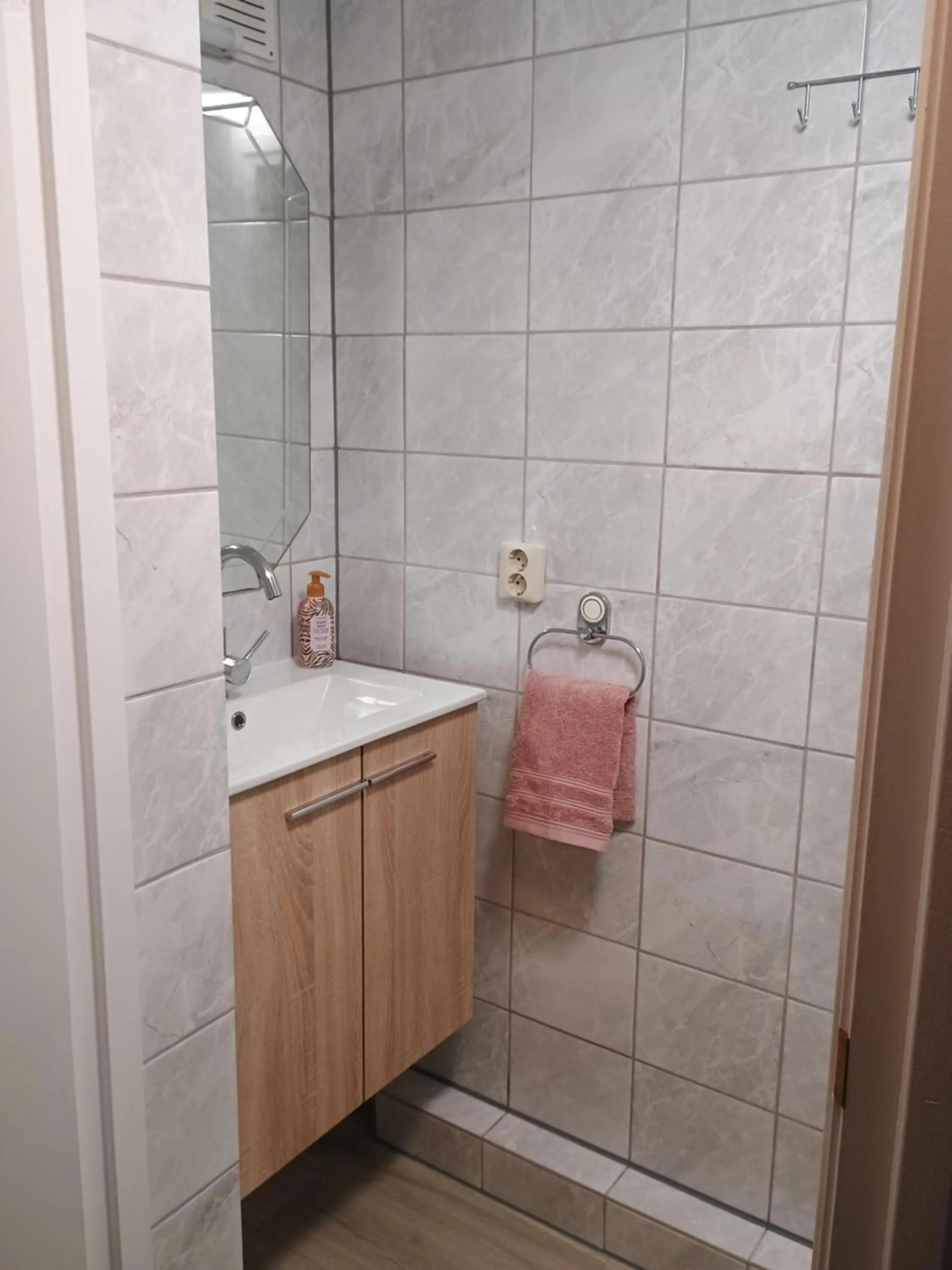 Prive tuinhuis B&B Elly