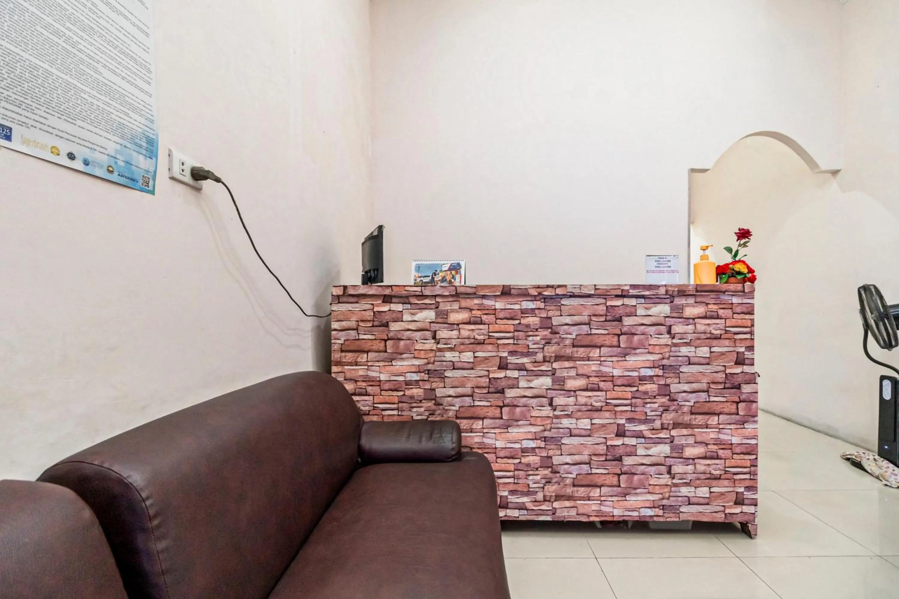 Lobby or reception in RedDoorz at Fella Homestay Glugur Medan