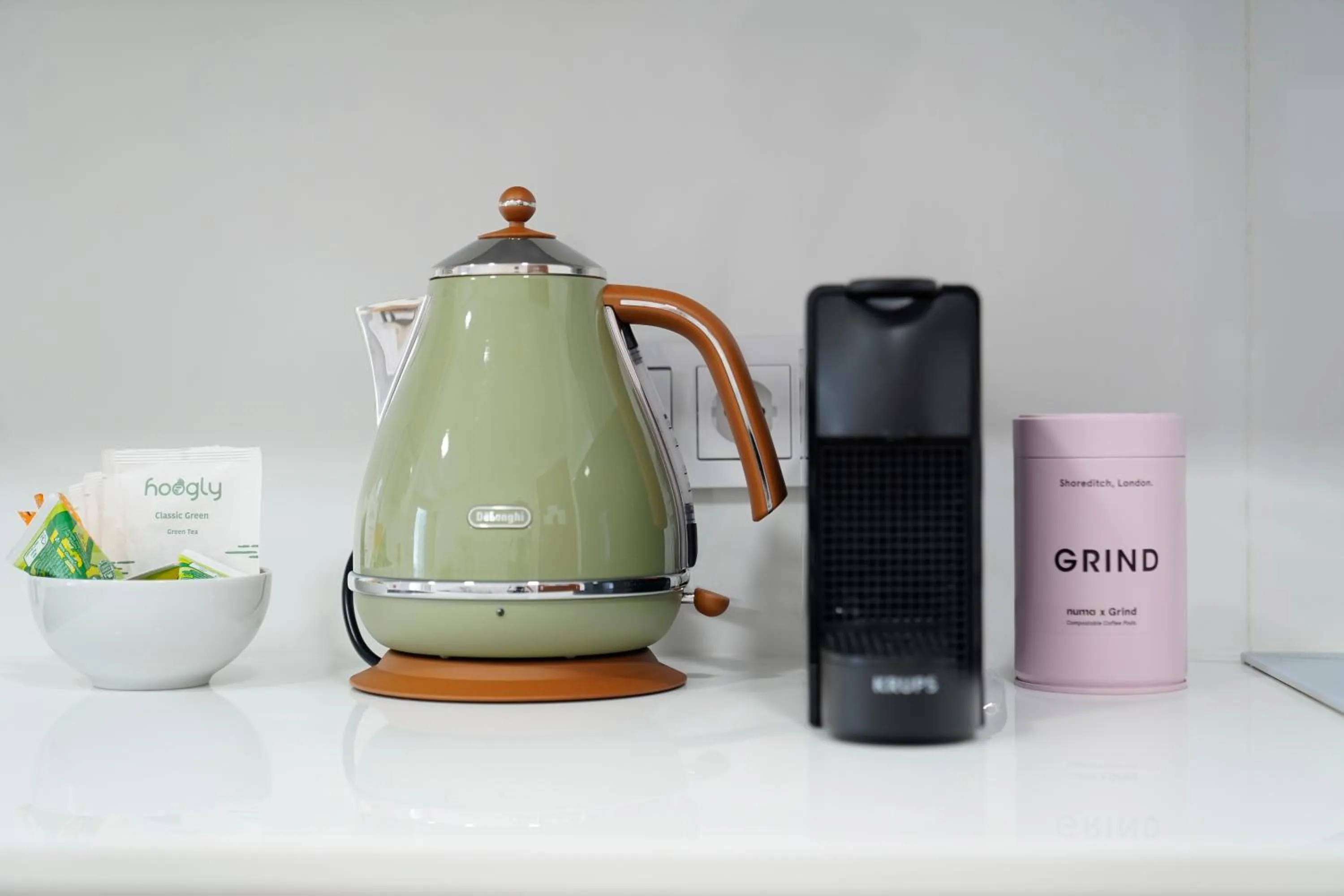 Coffee/tea facilities in Numa Seville Molina