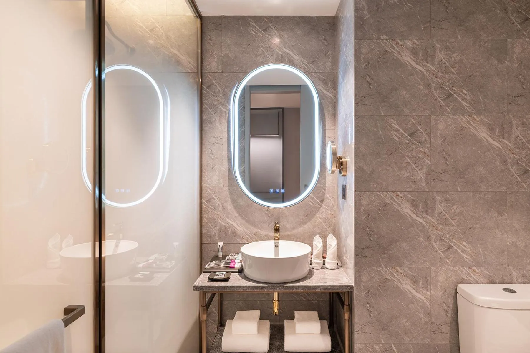 Property building in Mercure Hangzhou Xixi Wetland