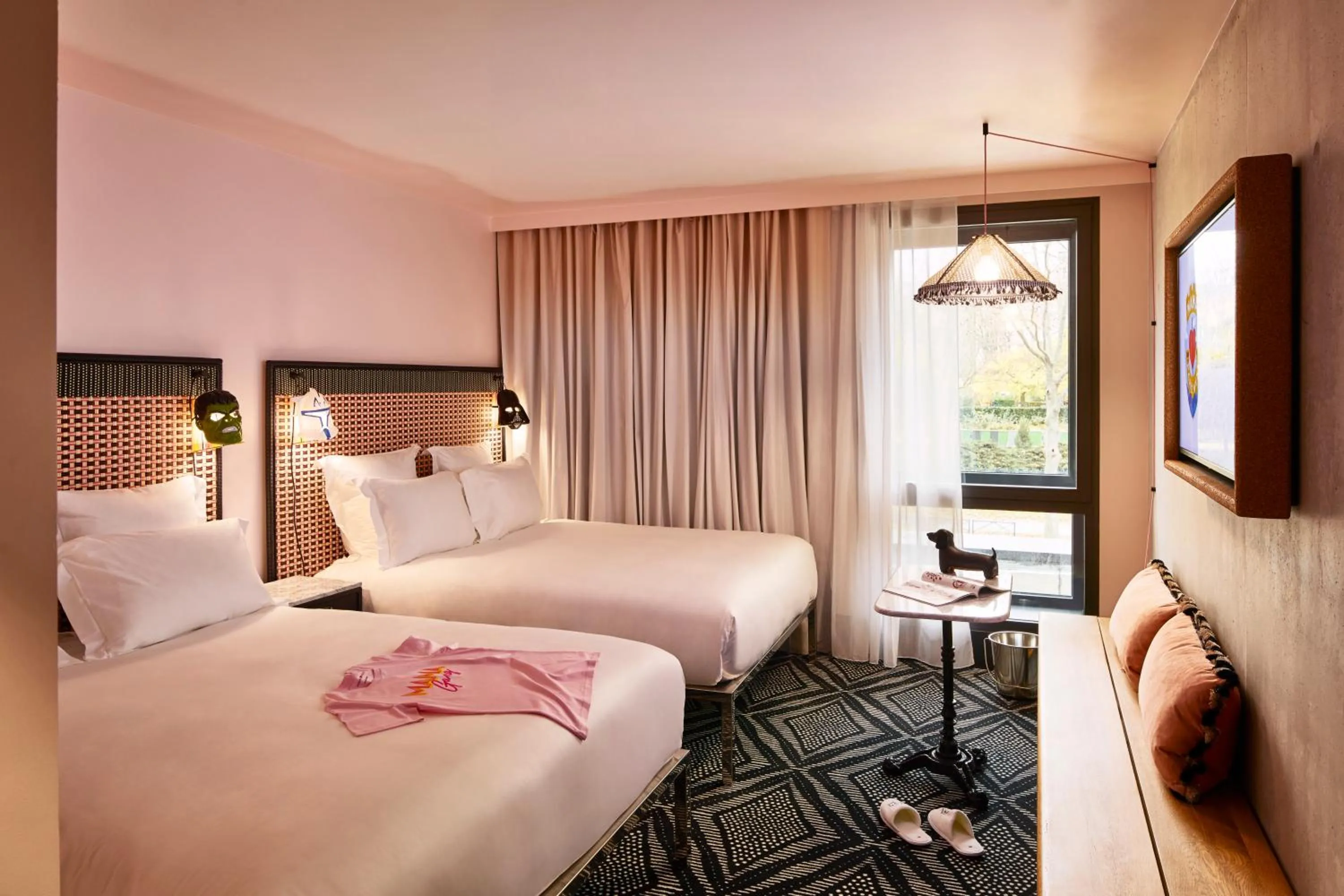 Photo of the whole room, Bed in Mama Shelter Paris West