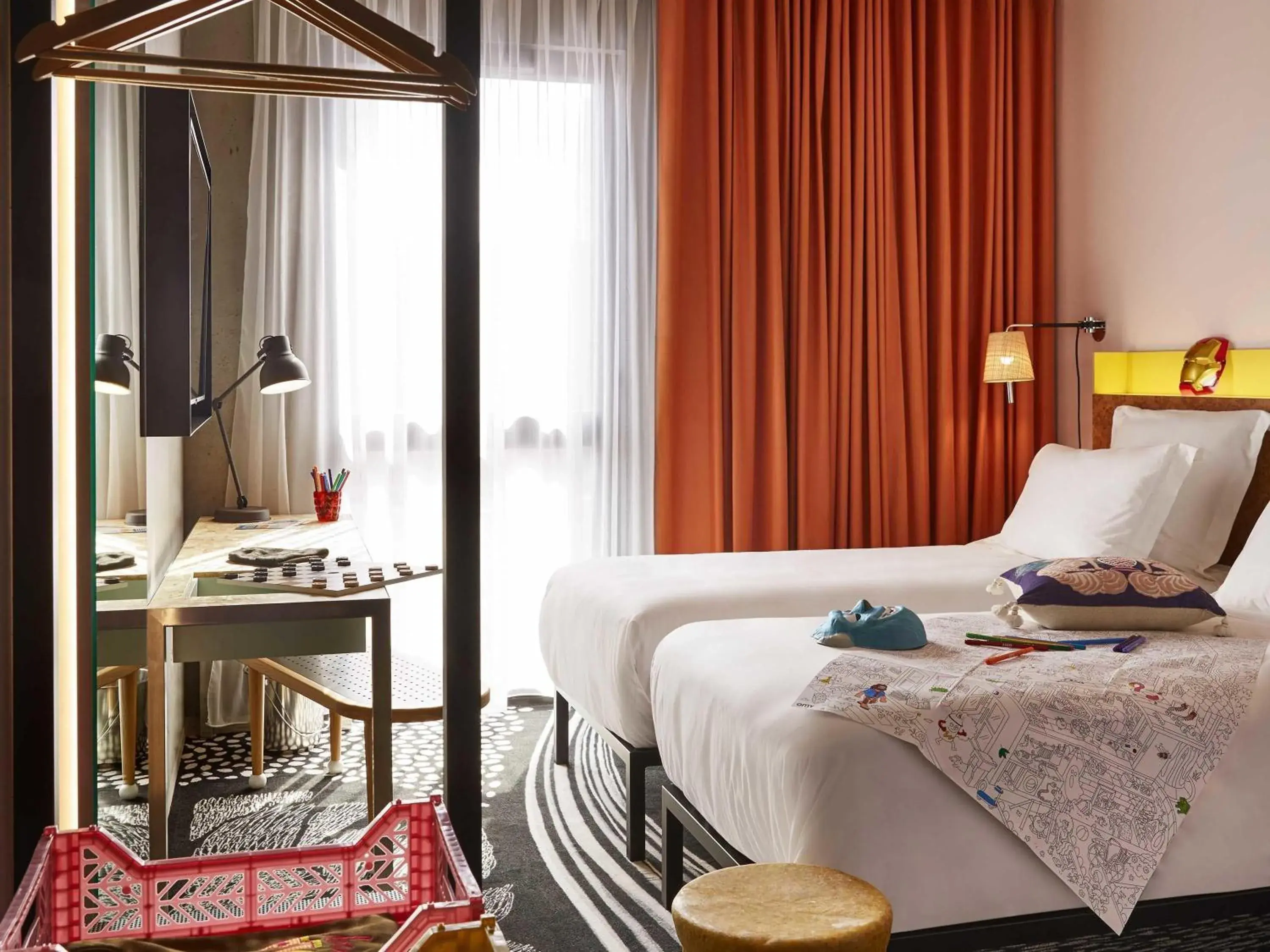 Medium Mama Twin Room in Mama Shelter Lille Medium Mama Twin Room in Mama Shelter Lille