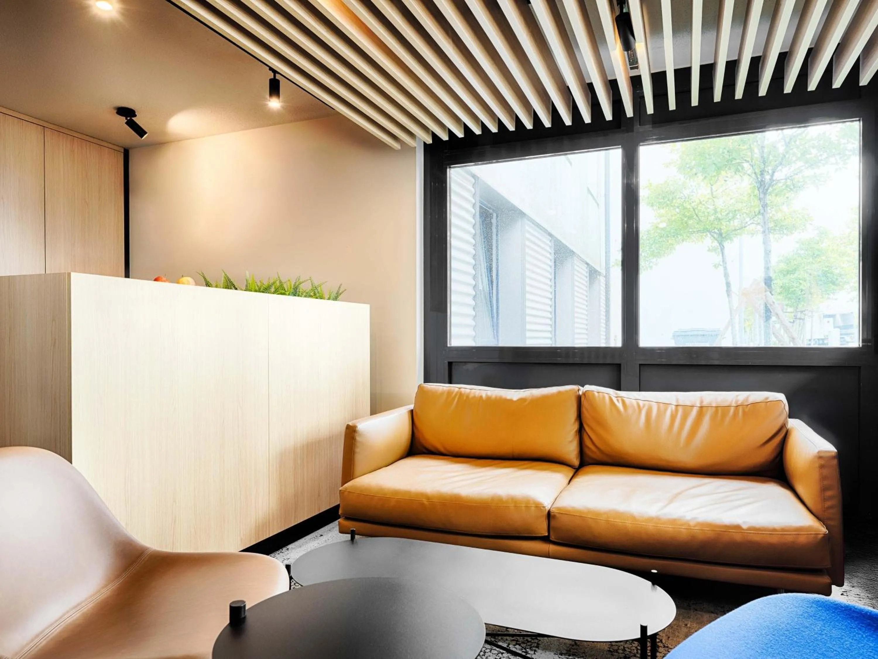 Lobby or reception in B&B Hotel München-Garching