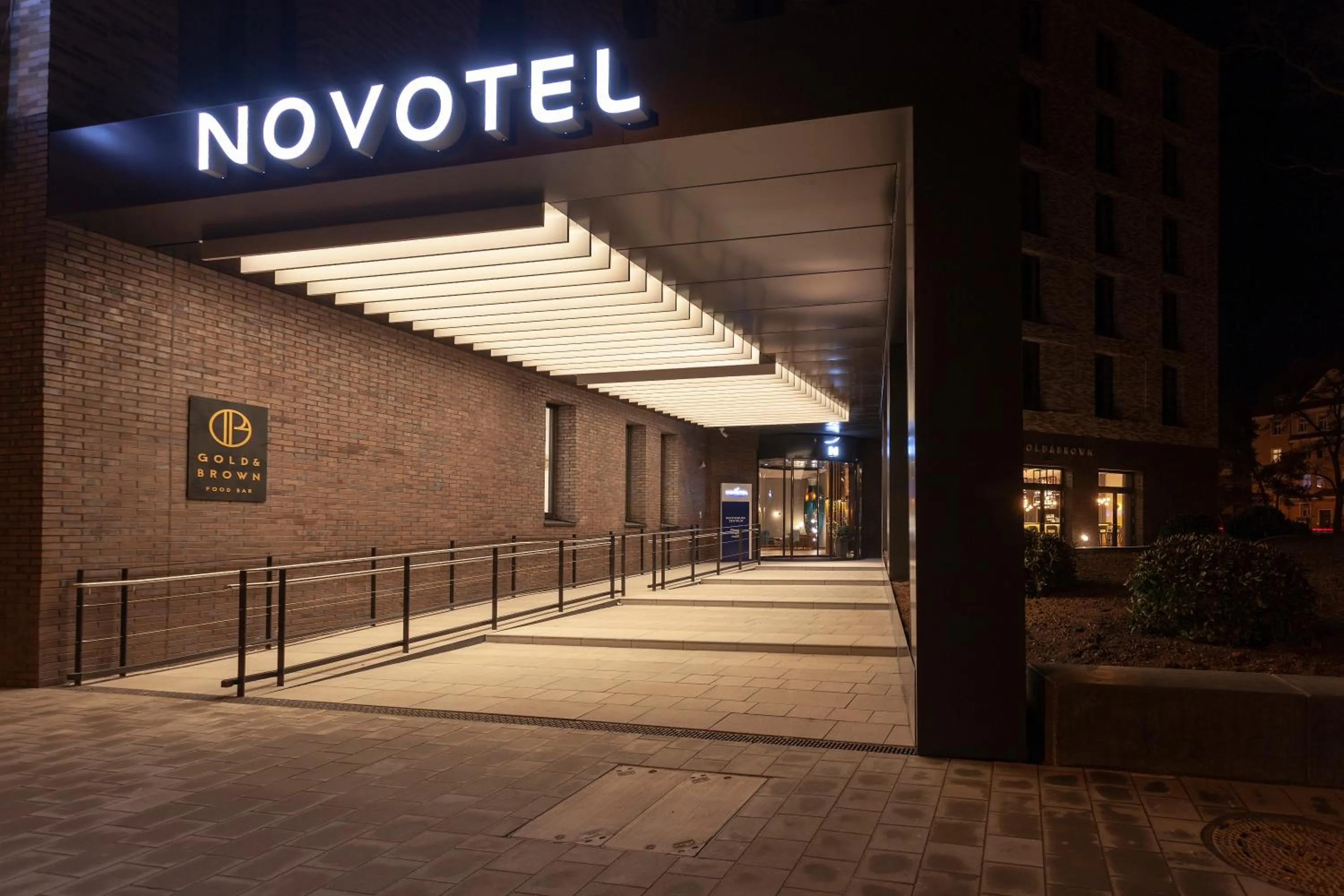 Property building in Novotel Regensburg Zentrum