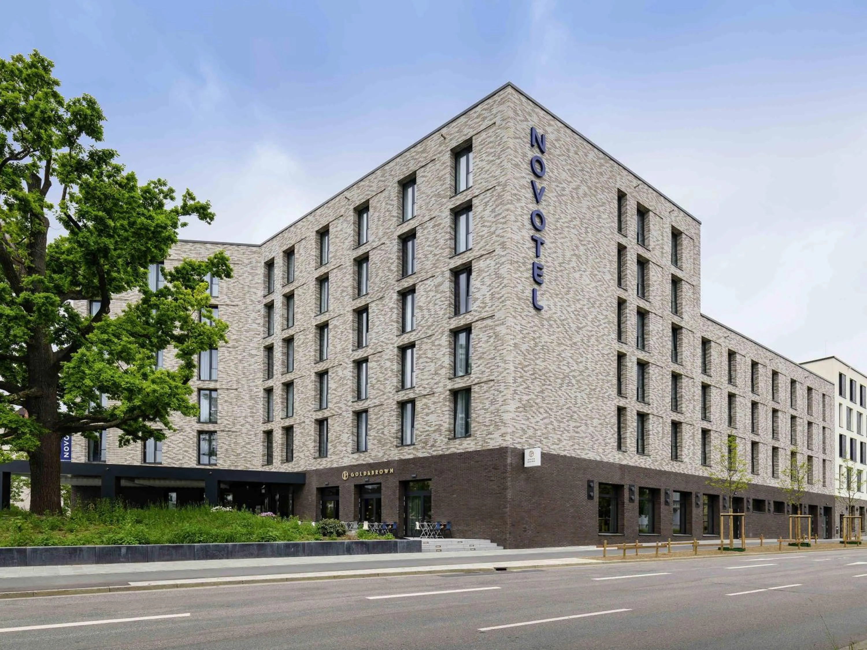 Property building in Novotel Regensburg Zentrum