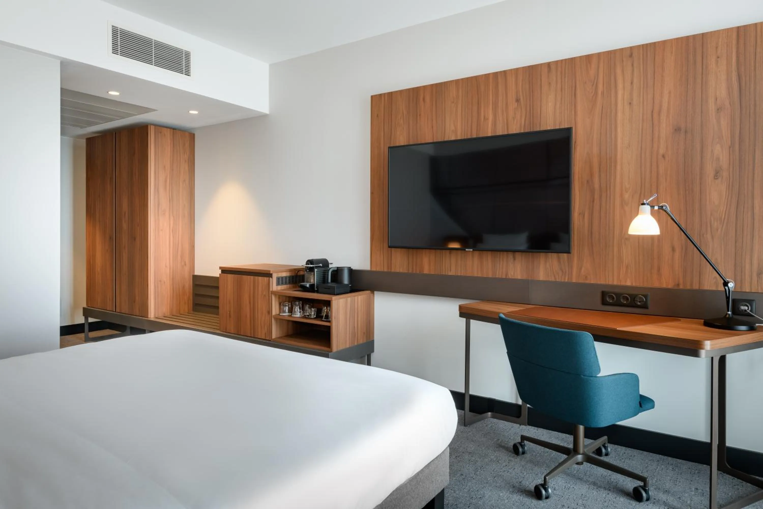 Bed in Novotel Regensburg Zentrum