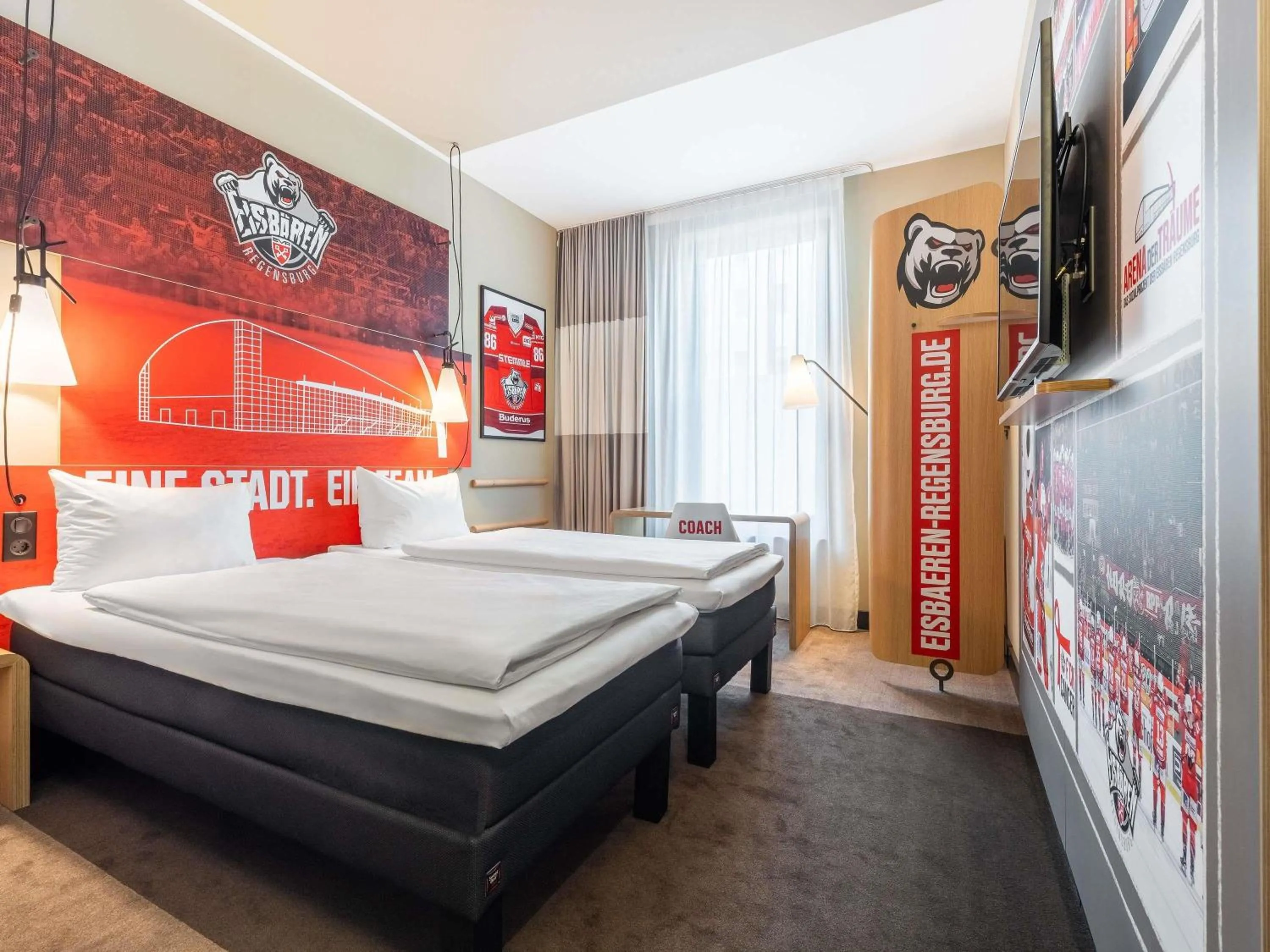 Bedroom, Bed in ibis Regensburg Zentrum