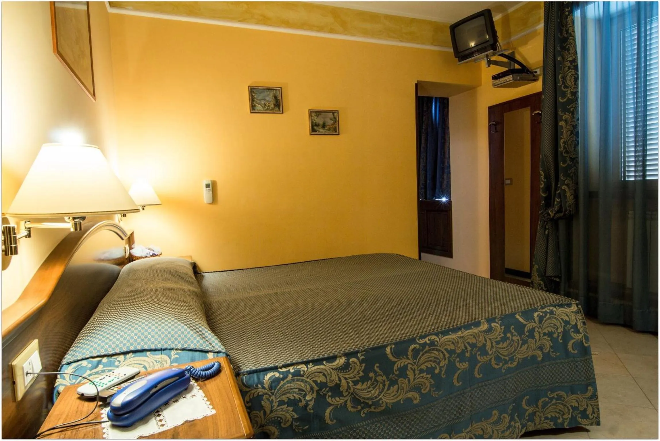 Bedroom, Bed in B&B Degli Amici