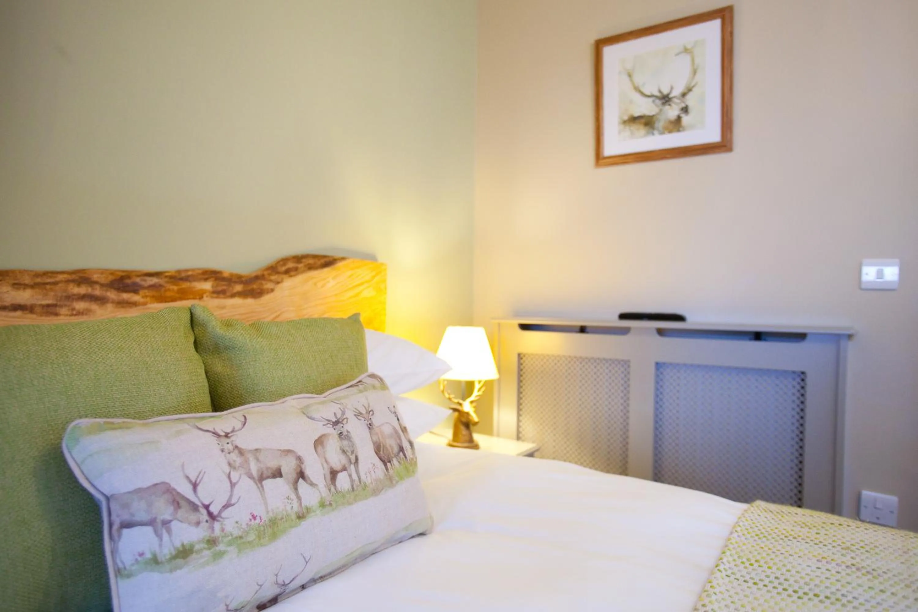 Decorative detail, Bed in The Plough Inn
