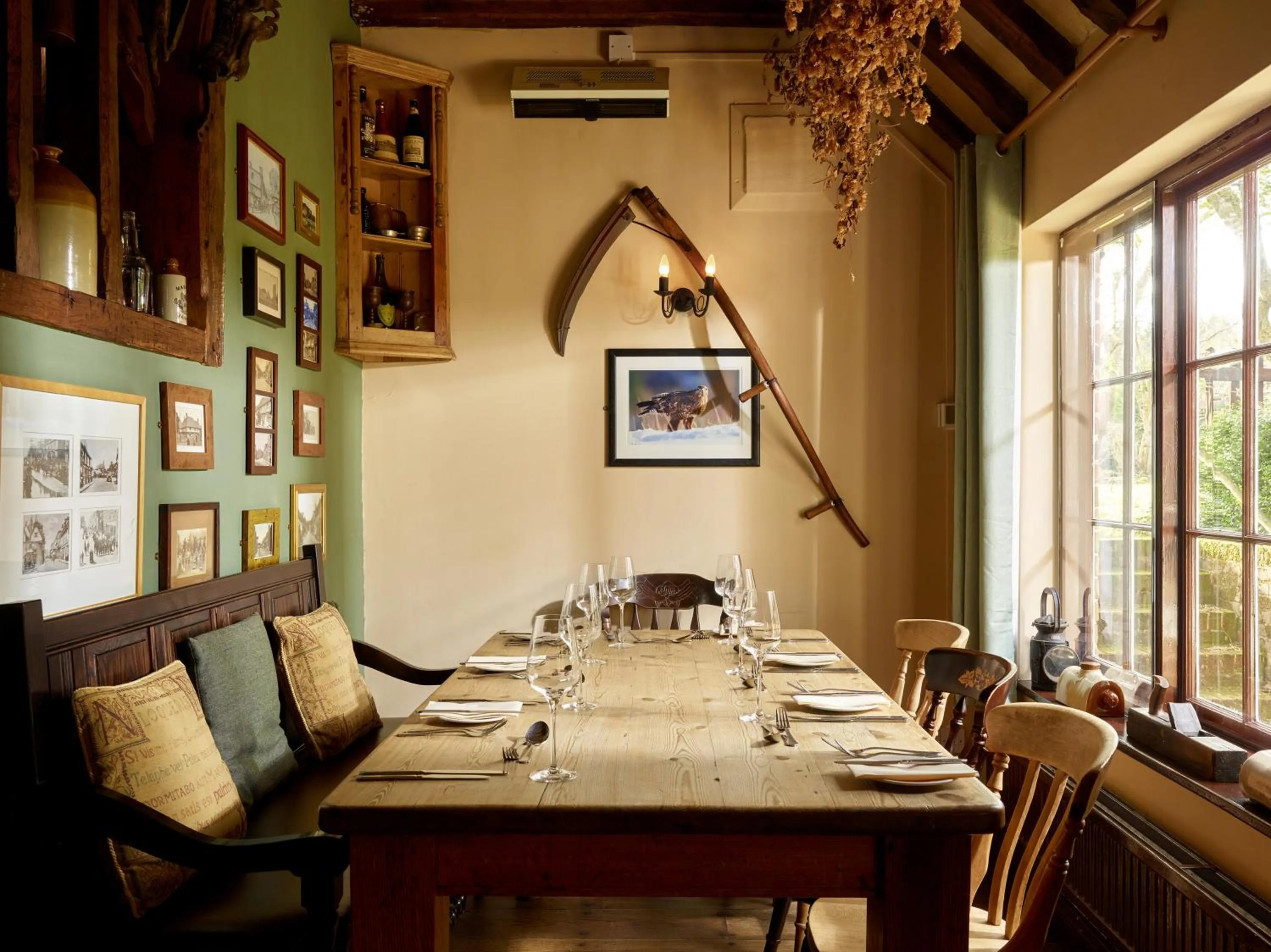 Restaurant/places to eat in The Plough Inn