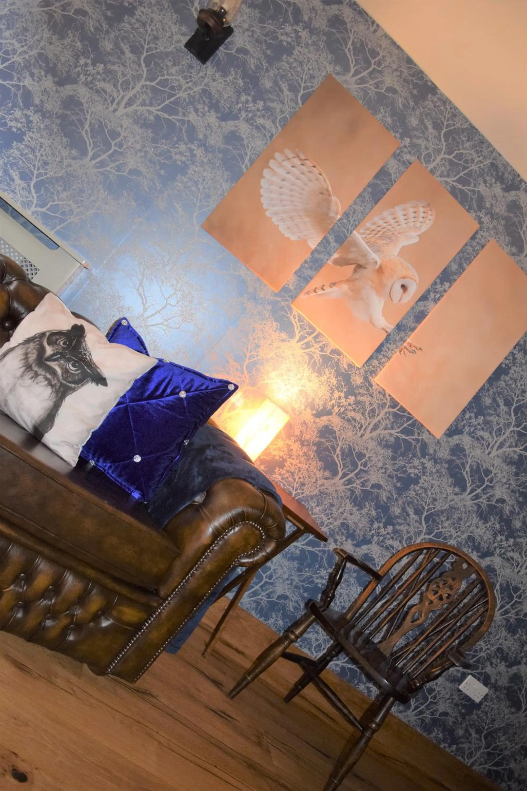 Living room in The Plough Inn