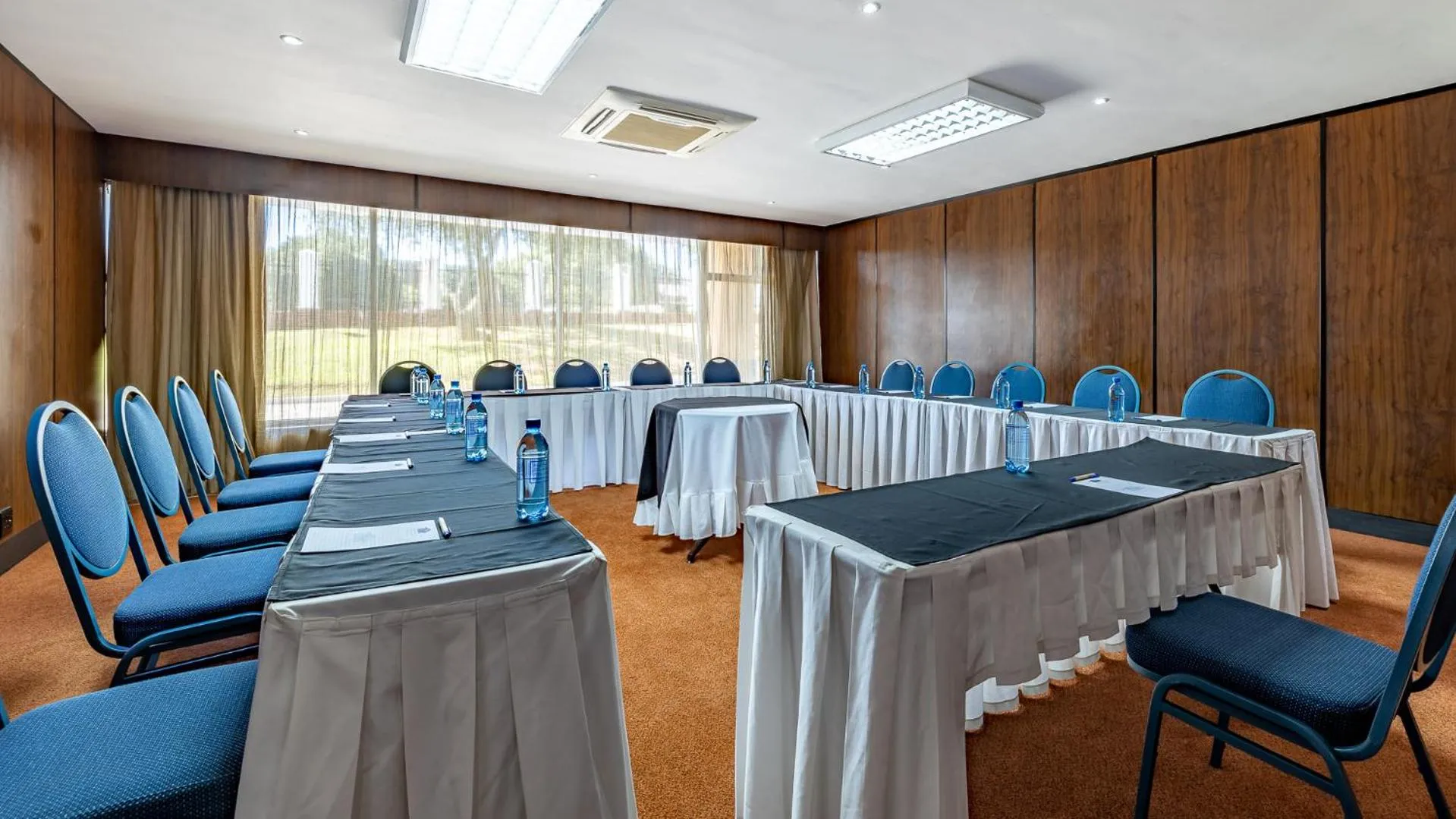 Meeting/conference room in African Sky Ermelo Inn