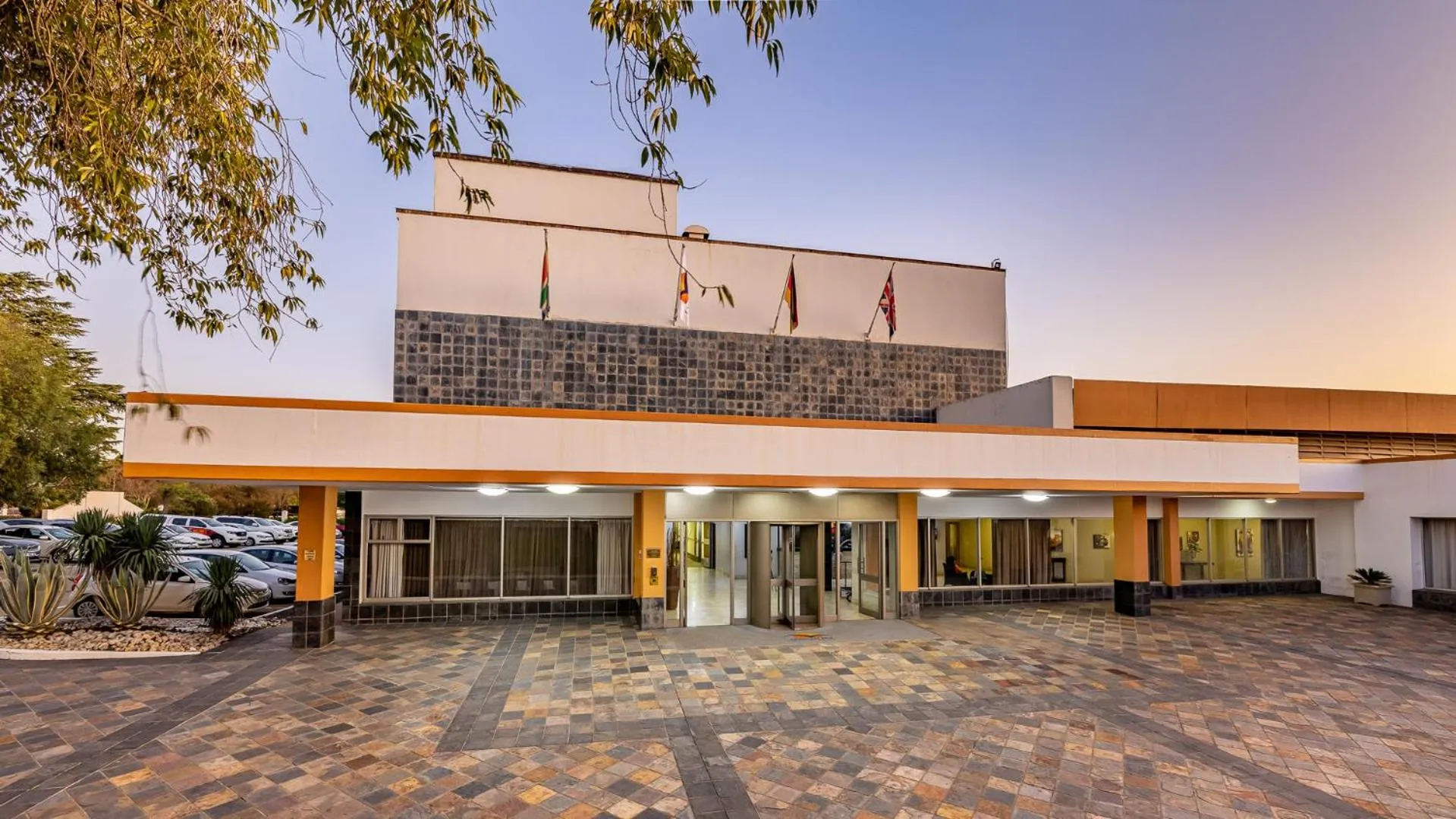 Property building in African Sky Ermelo Inn