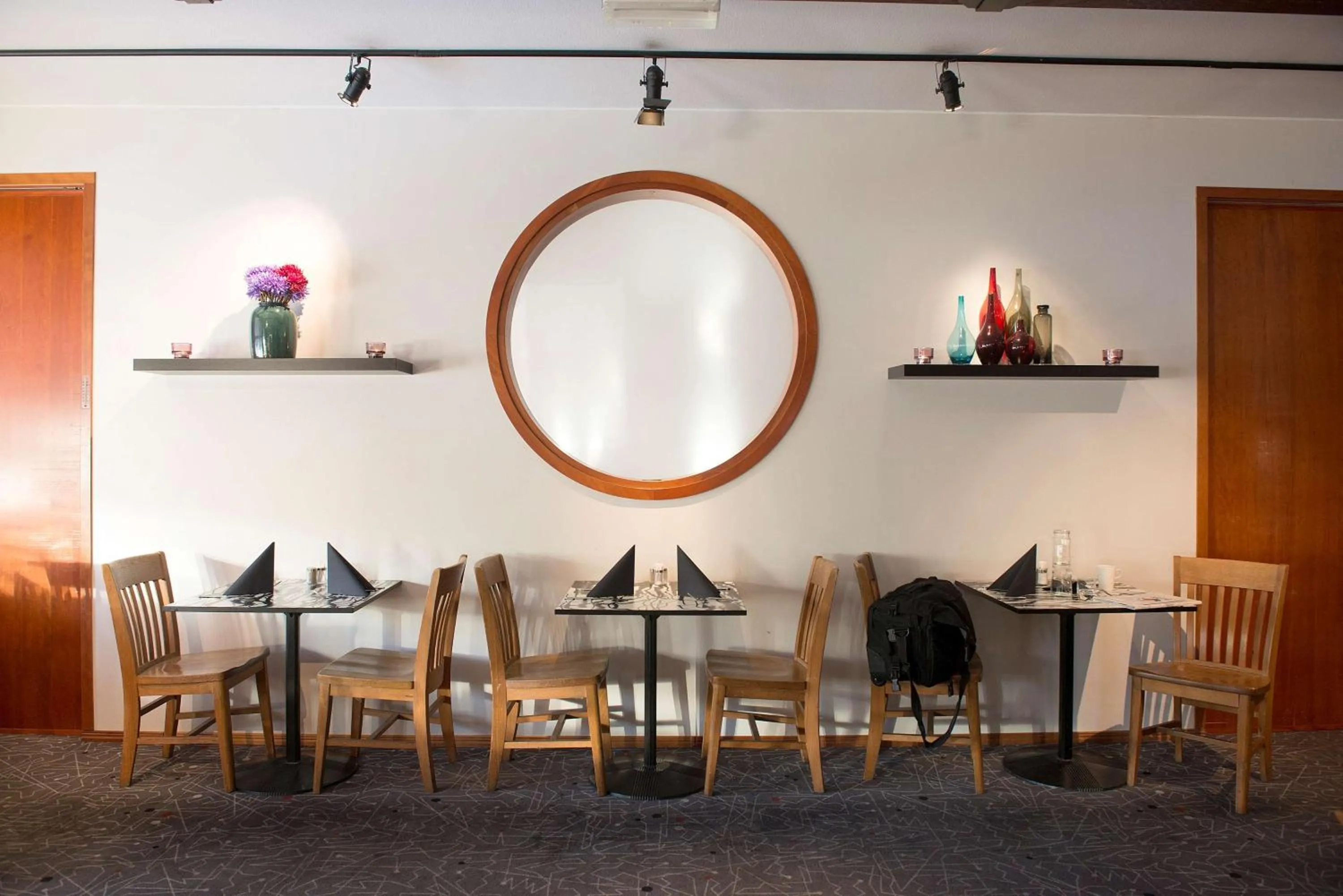 Restaurant/places to eat in Scandic Kungens Kurva