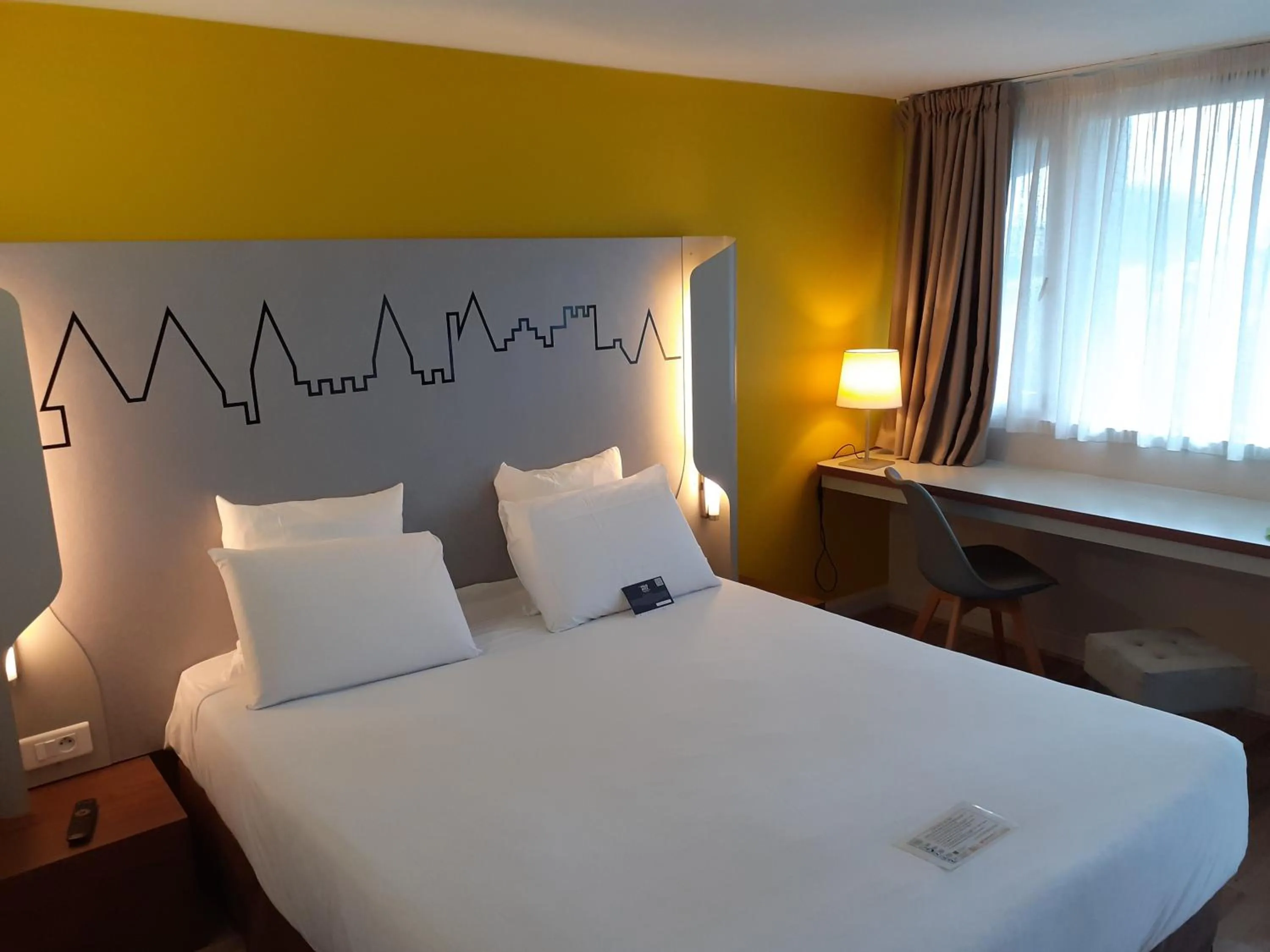 Photo of the whole room, Bed in Kyriad Carcassonne - Aéroport