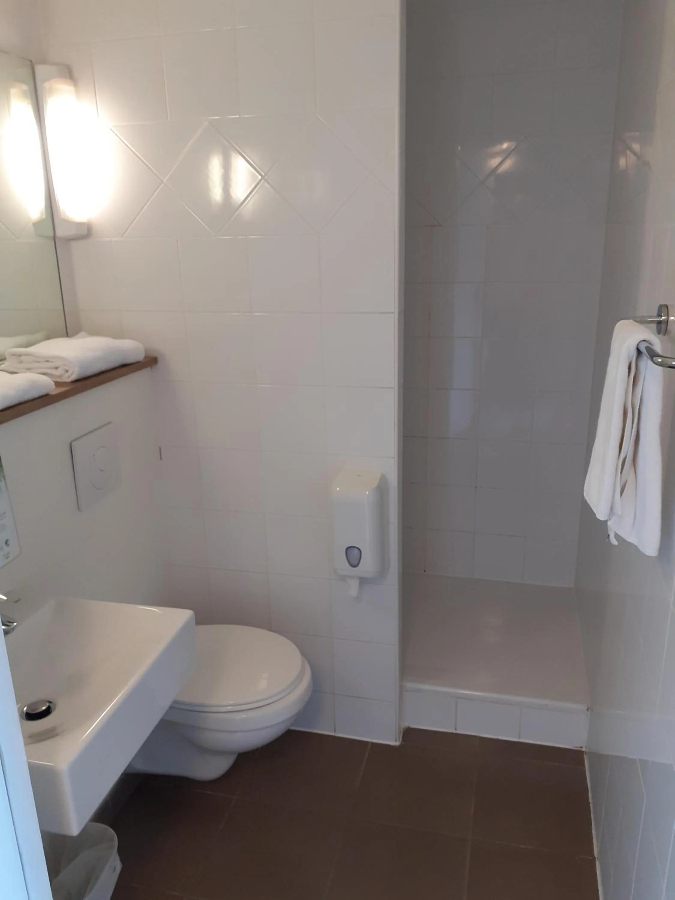 Standard Twin Room in Kyriad Carcassonne - Aéroport