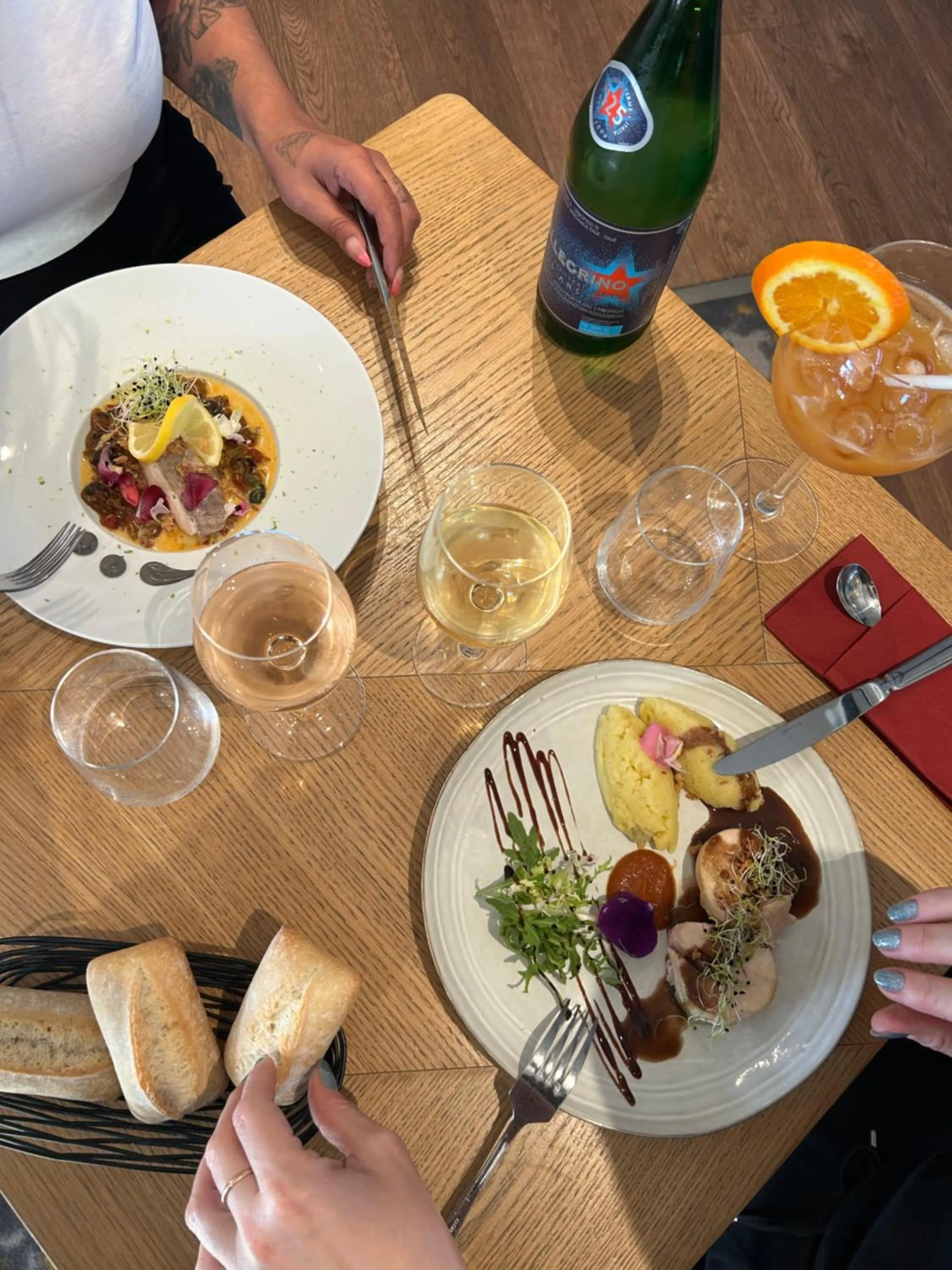 Restaurant/places to eat in Kyriad Carcassonne - Aéroport