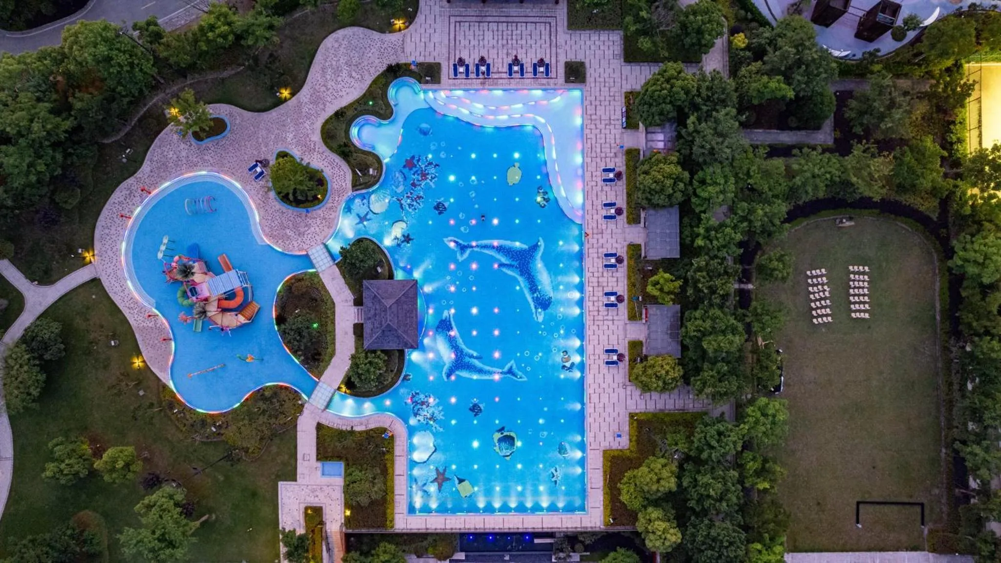 Swimming pool in Crowne Plaza Huzhou by IHG
