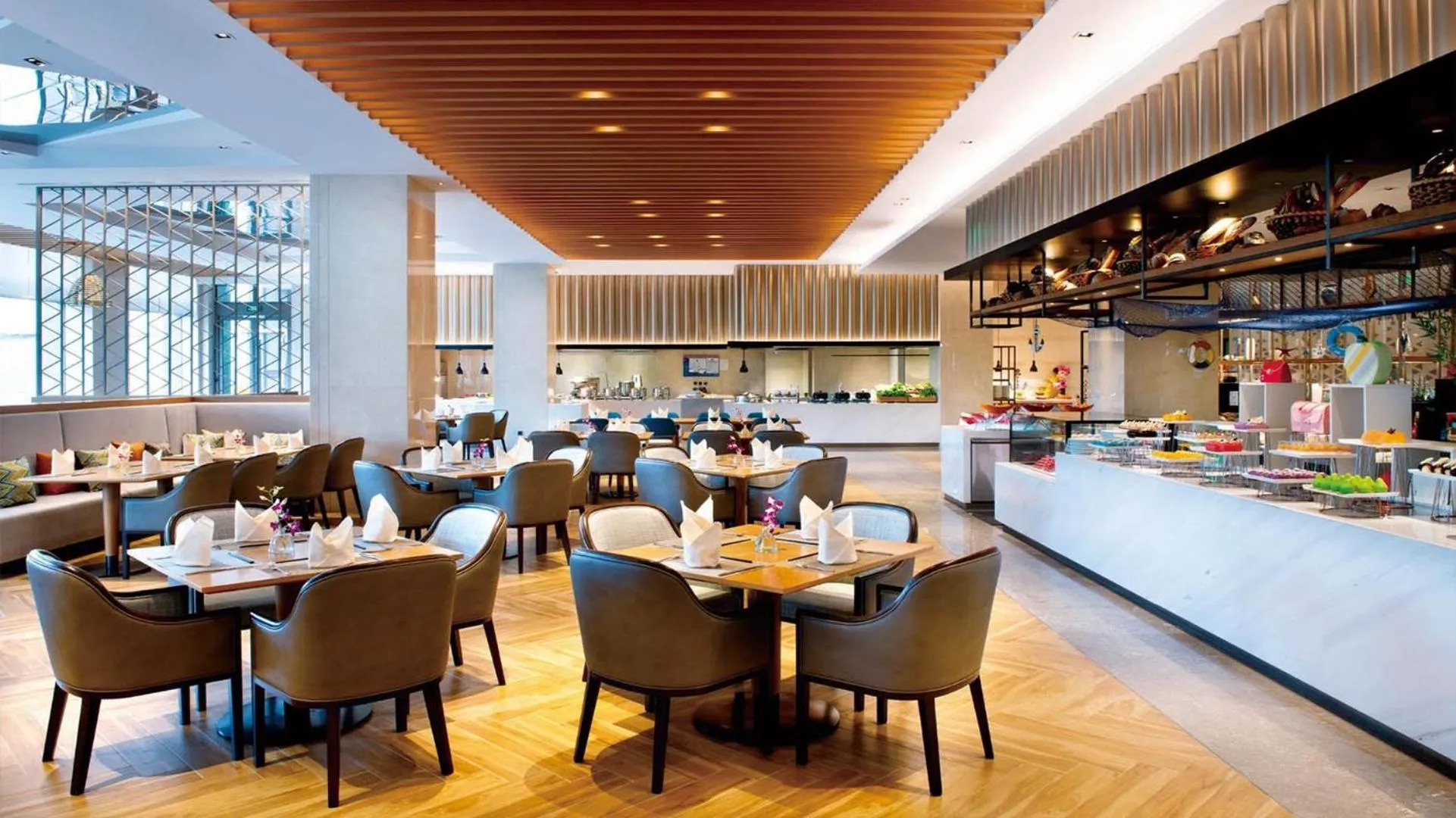 Breakfast in Crowne Plaza Huzhou by IHG