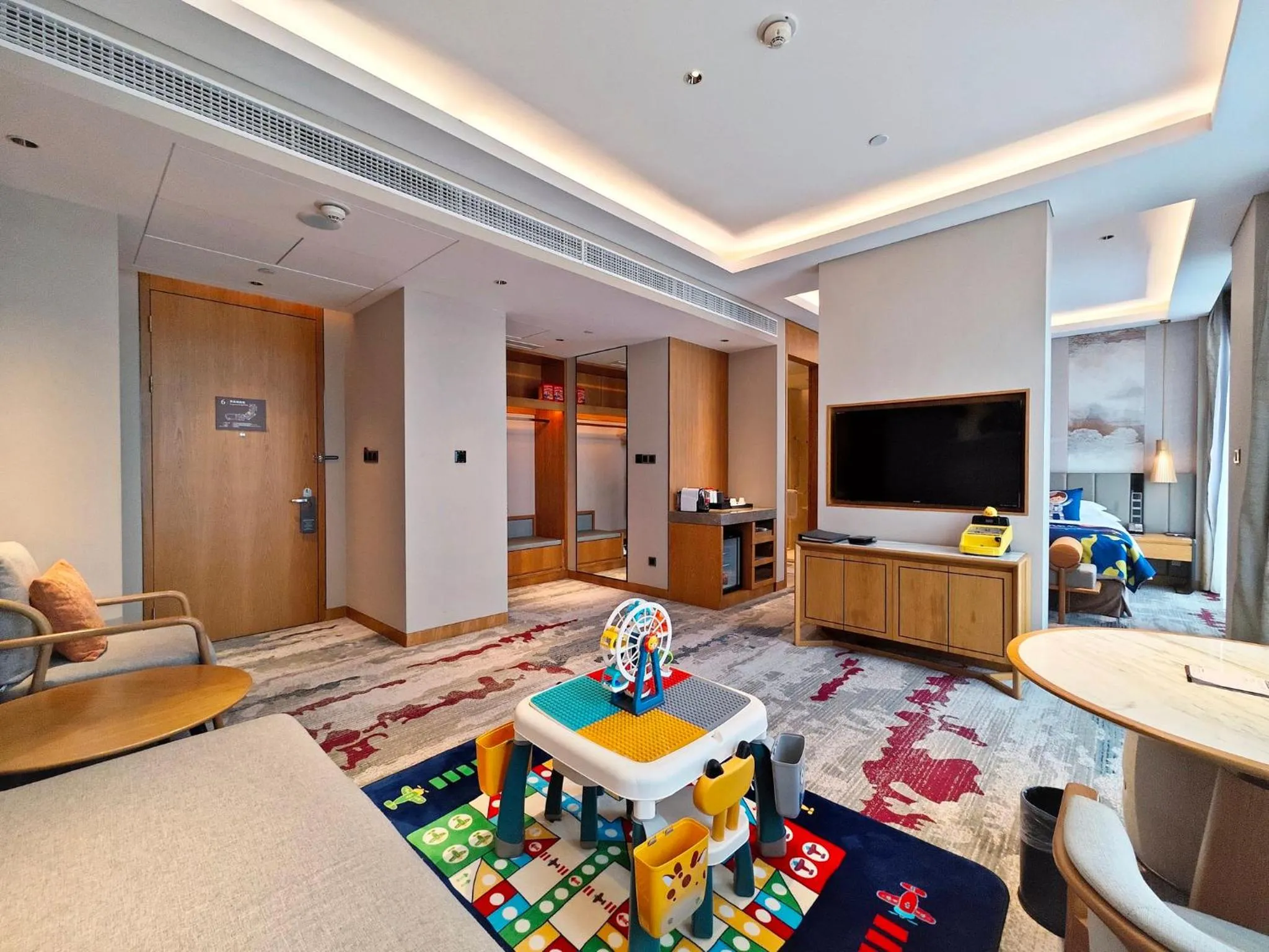 Photo of the whole room in Crowne Plaza Huzhou by IHG