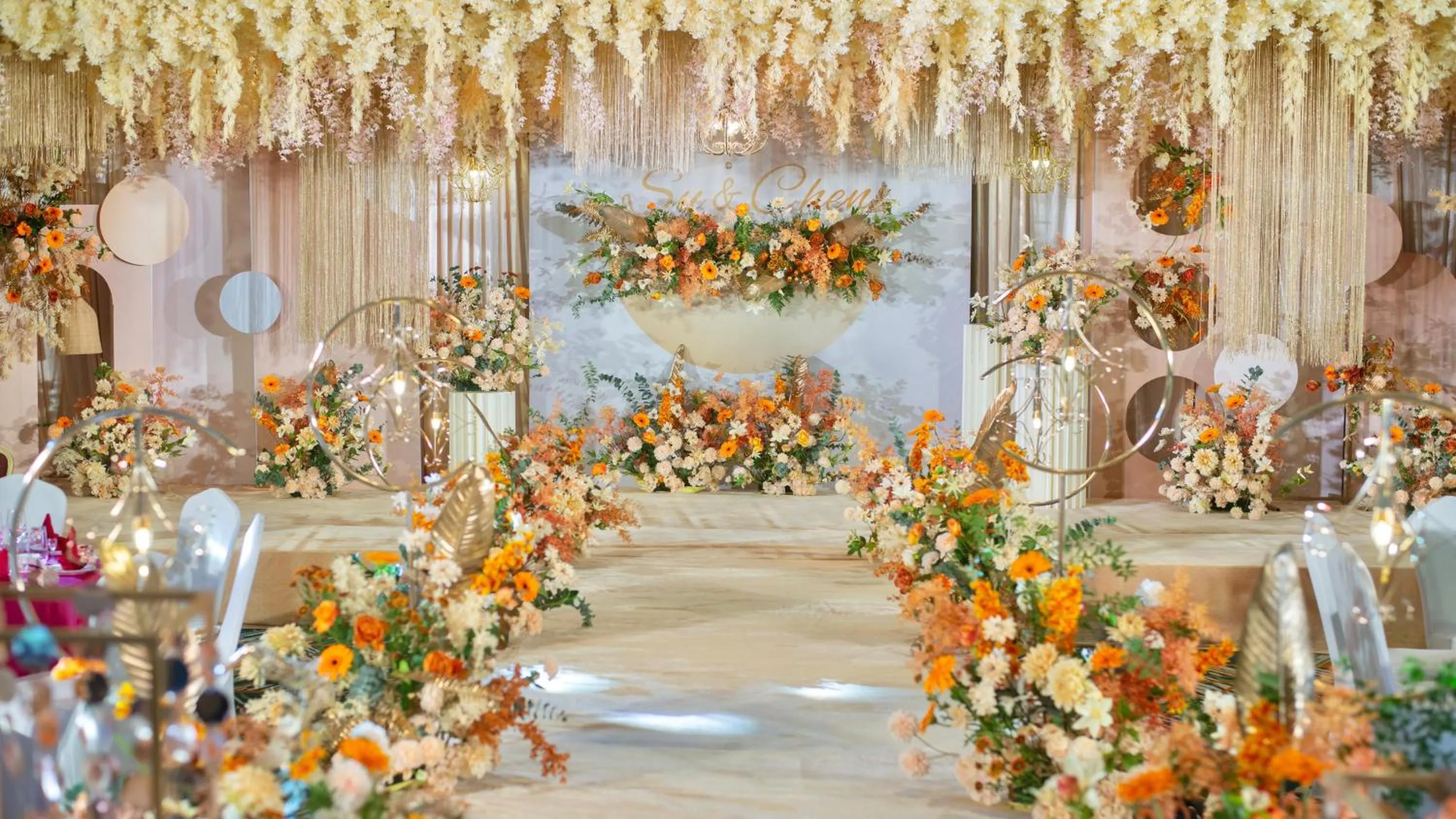 Meeting/conference room in Holiday Inn Resort Qionghai Guantang by IHG