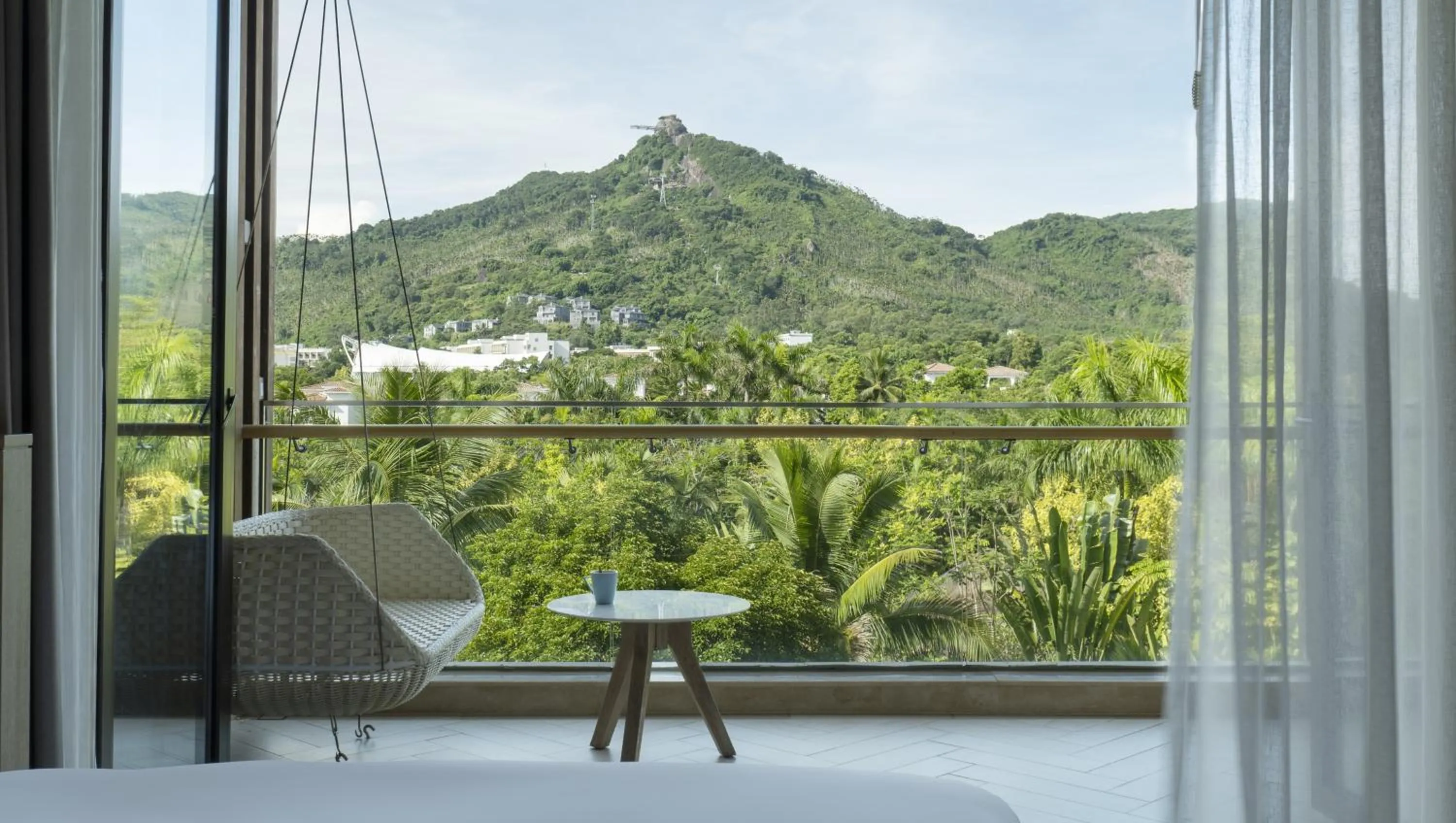 Photo of the whole room in Holiday Inn Resort Qionghai Guantang by IHG