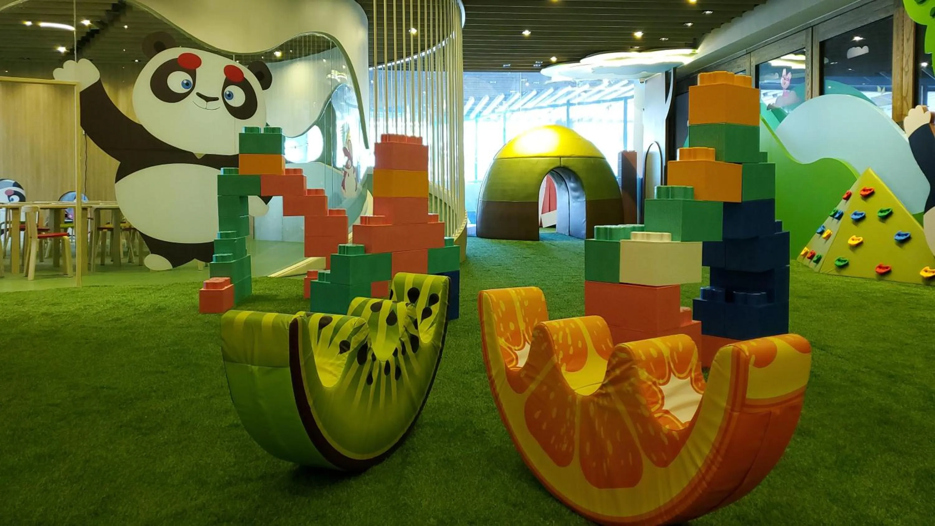 Area and facilities in Holiday Inn Resort Qionghai Guantang by IHG