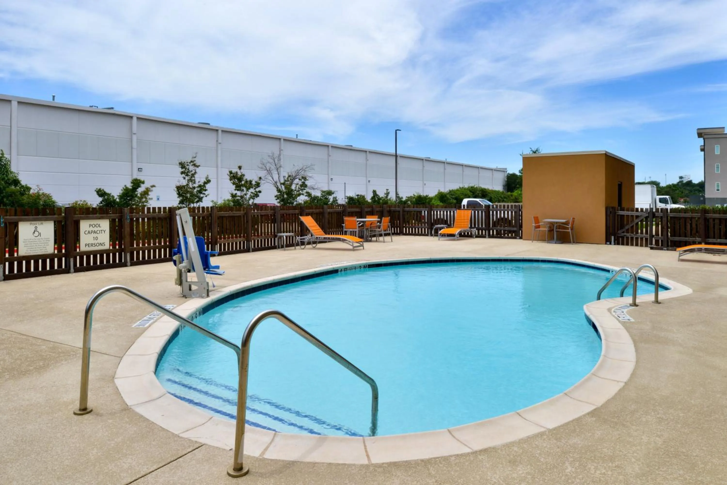 Swimming pool in Holiday Inn Express & Suites - Wylie West by IHG