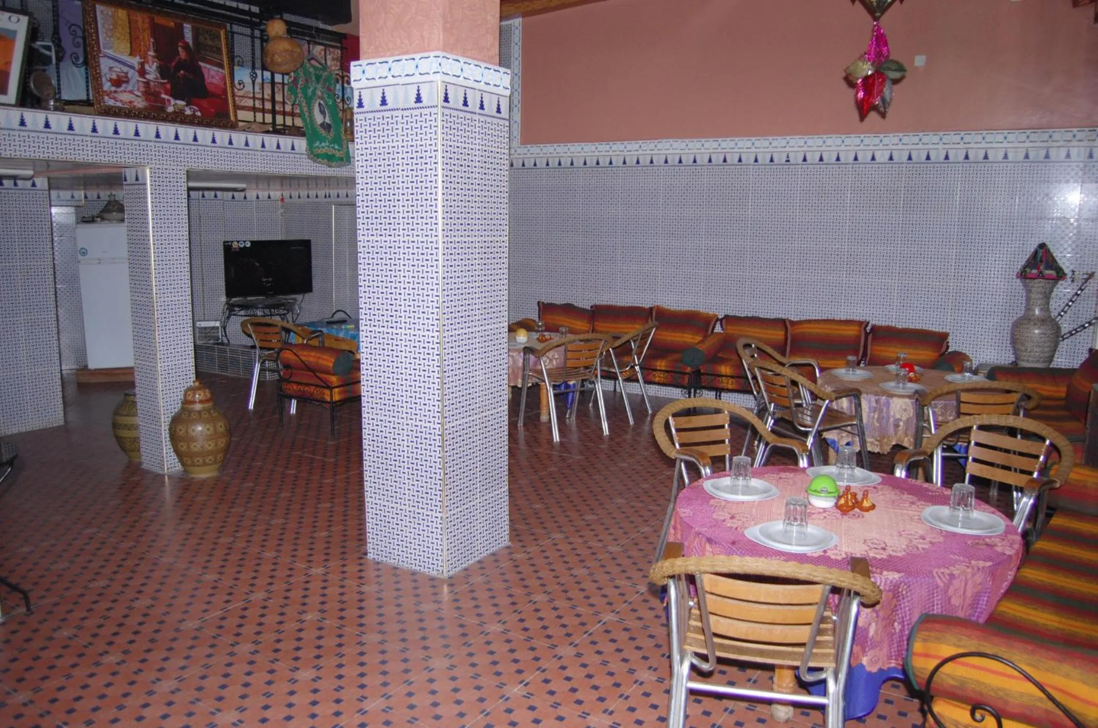 Restaurant/places to eat in Bab Al Madina