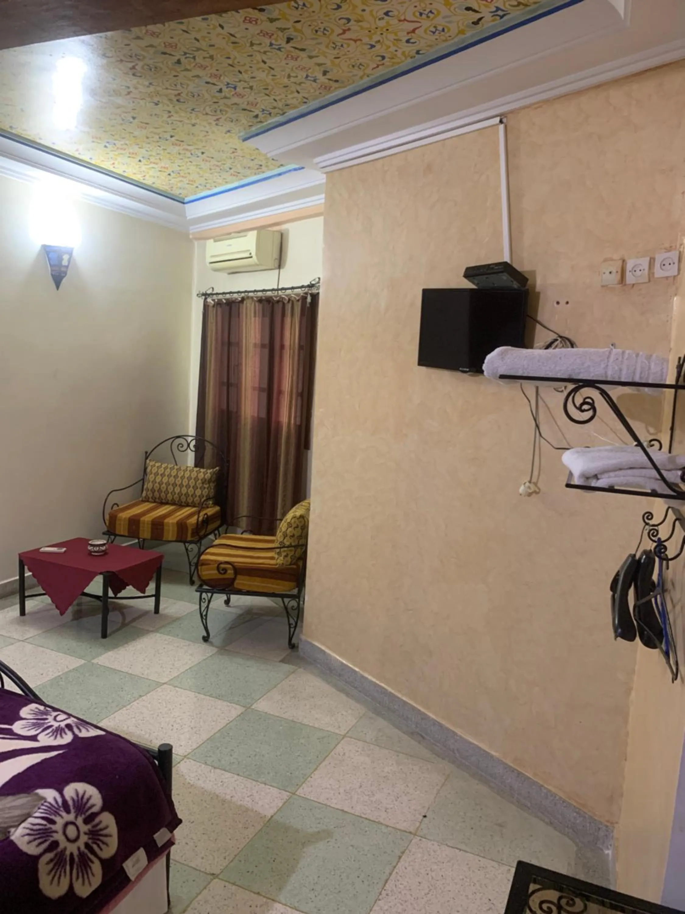 TV and multimedia, Bed in Bab Al Madina