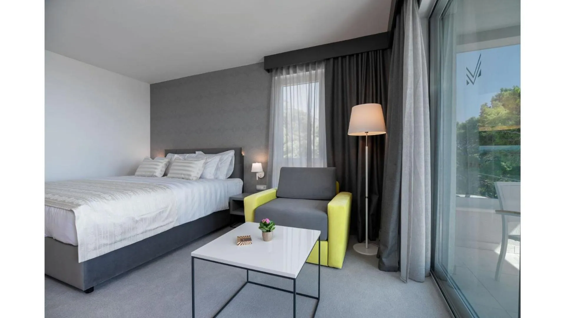 Bed in Boutique Hotel Mirjam