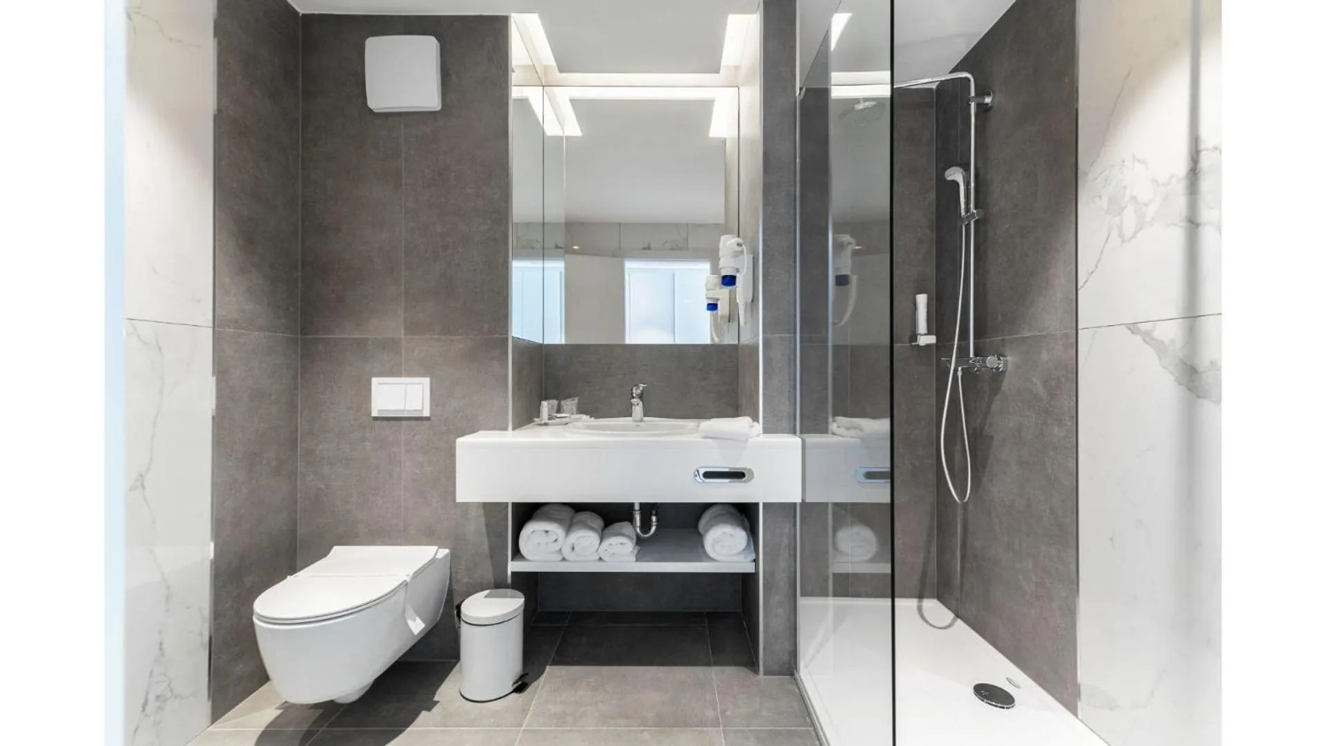 Shower in Boutique Hotel Mirjam