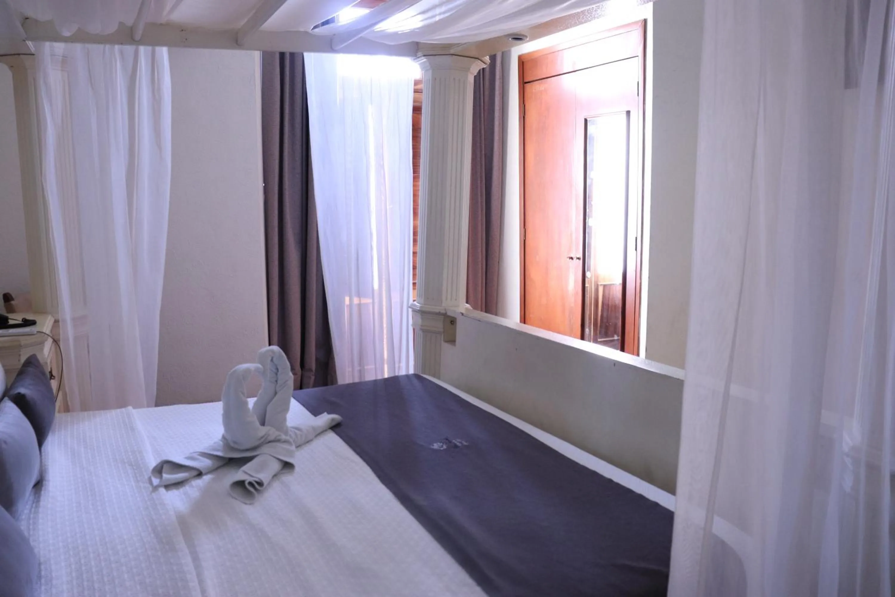 Bed in Hotel Frances