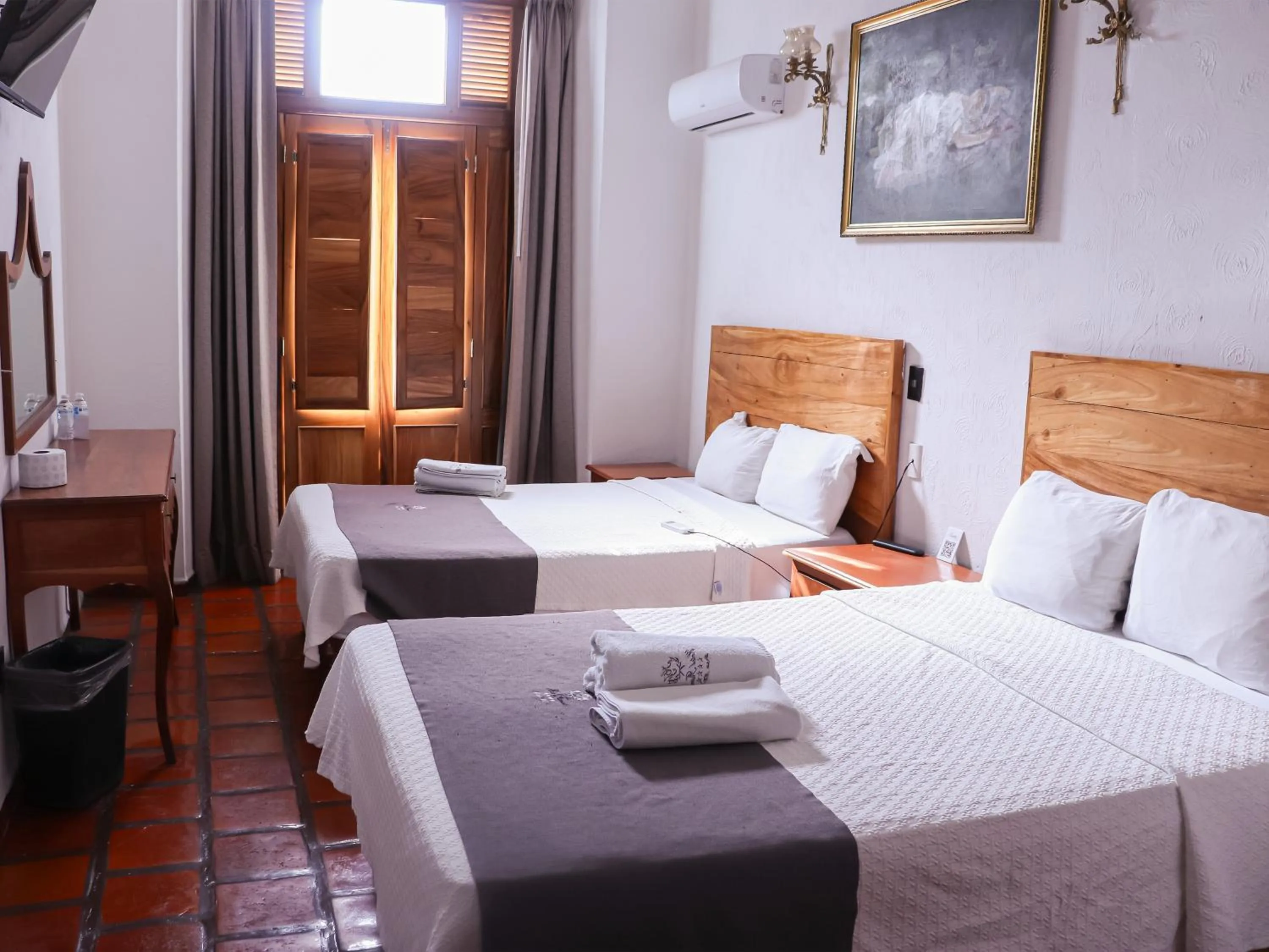 Bed in Hotel Frances