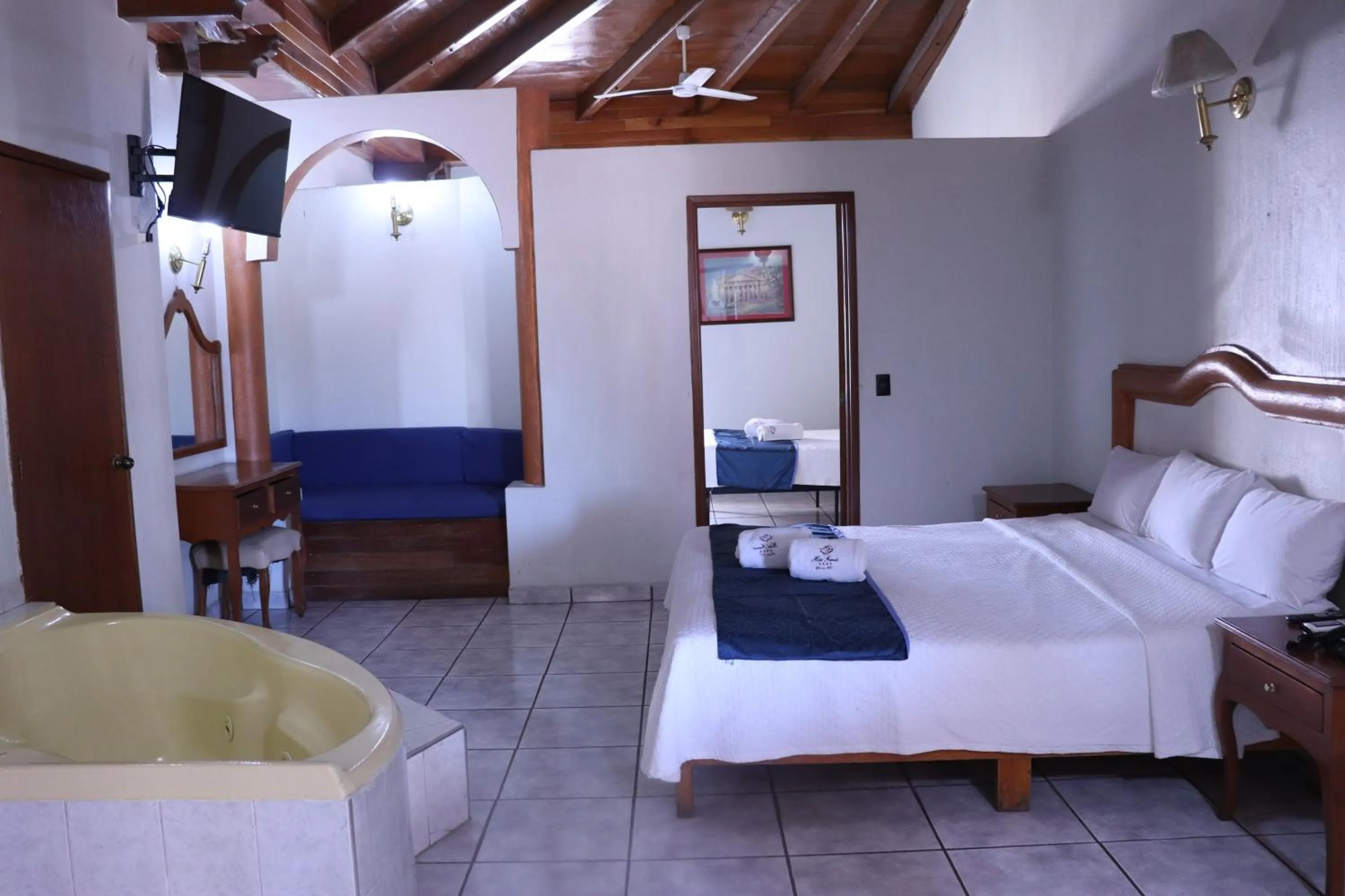 Bed in Hotel Frances