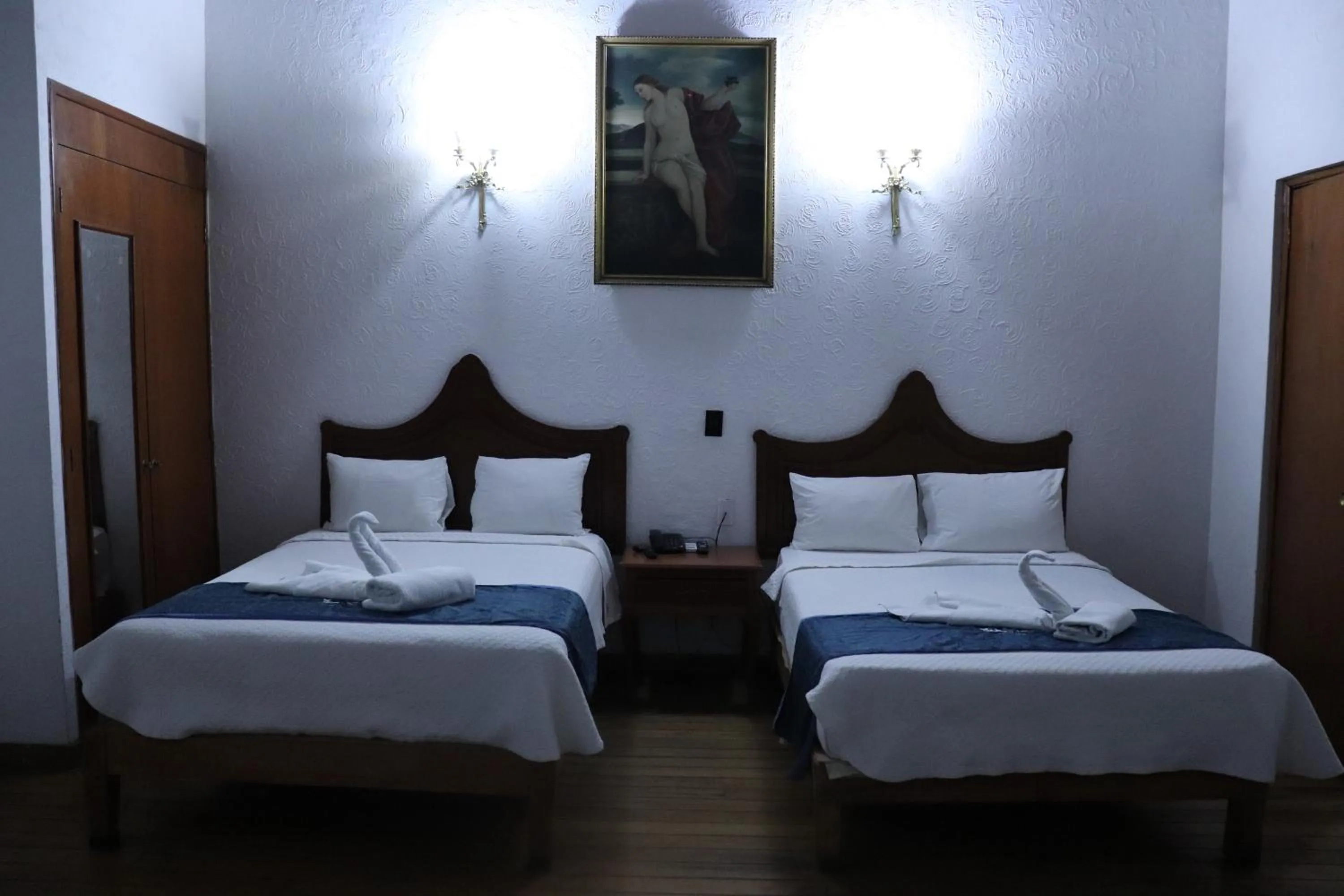 Bed in Hotel Frances