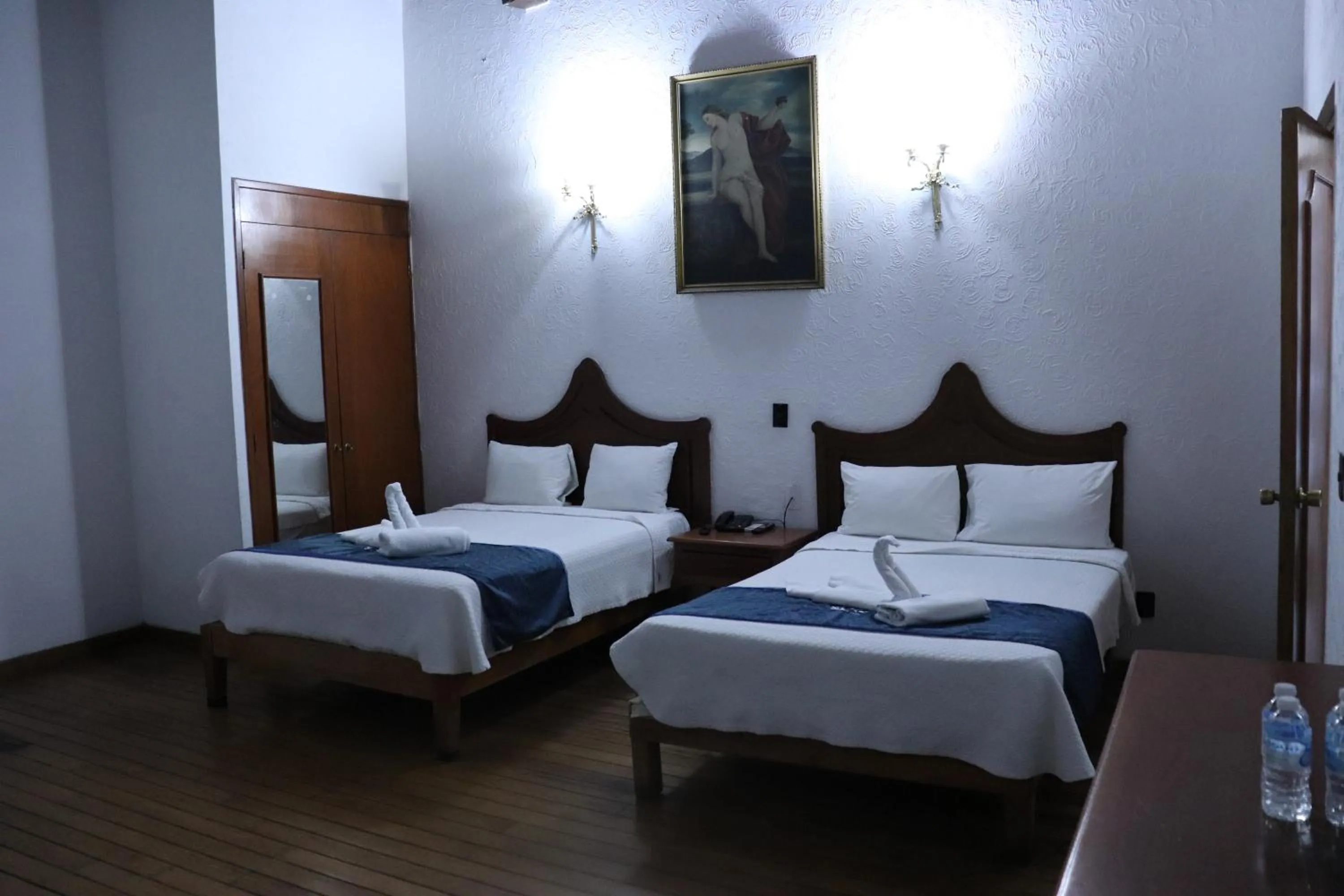 Bed in Hotel Frances