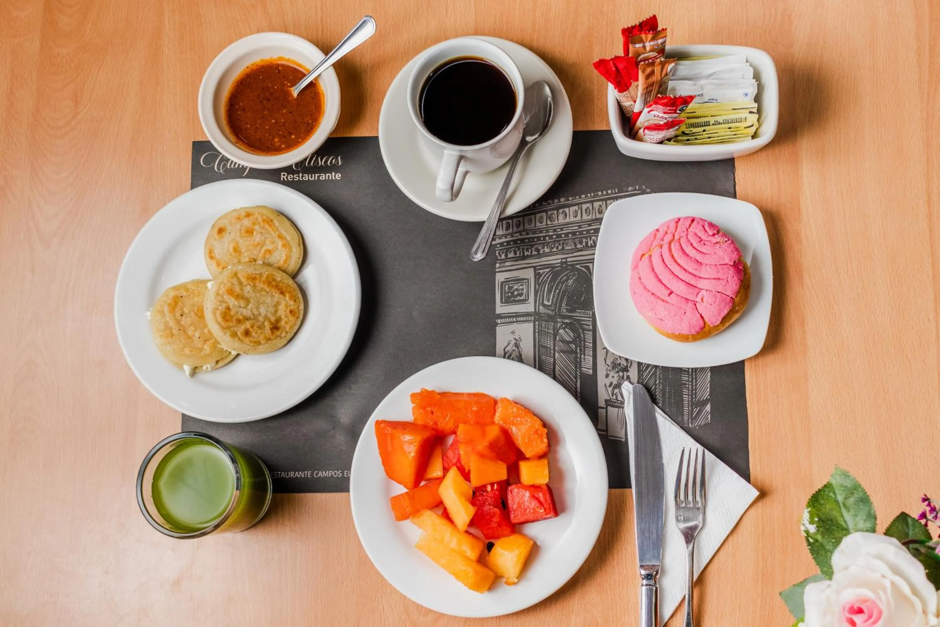 Breakfast in Paris FC Hotel
