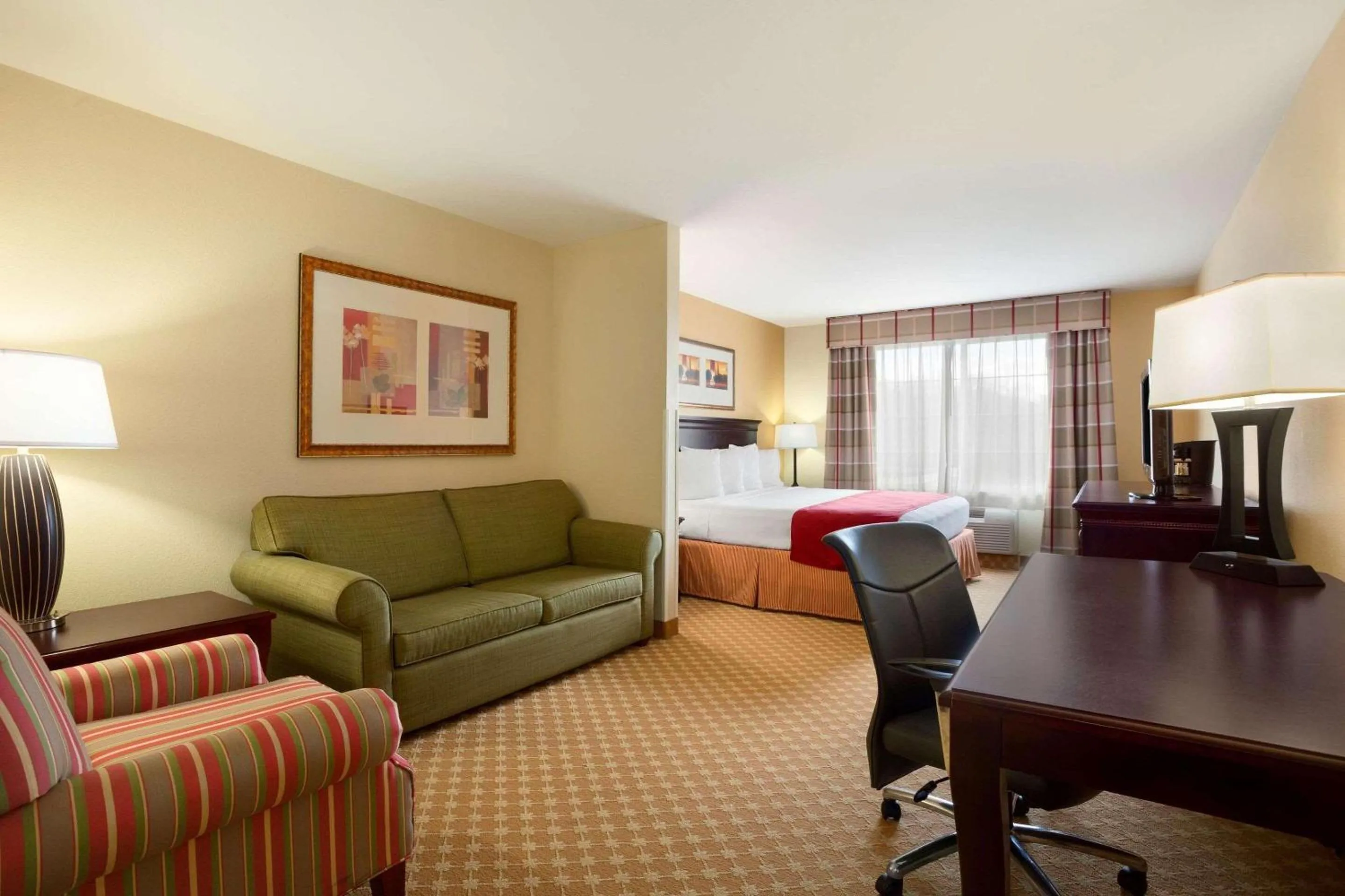 Bedroom in Country Inn & Suites by Radisson, Washington at Meadowlands, PA