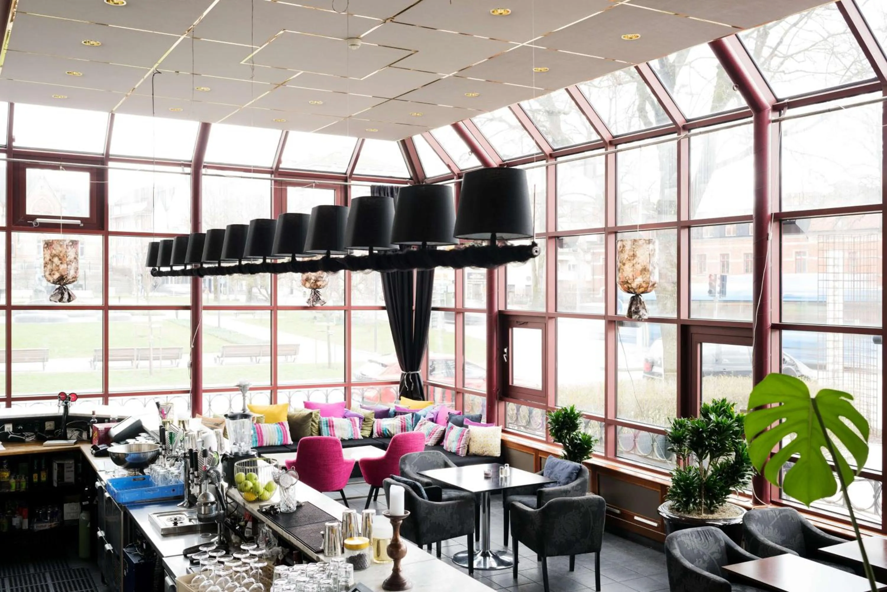 Restaurant/places to eat in Scandic Swania