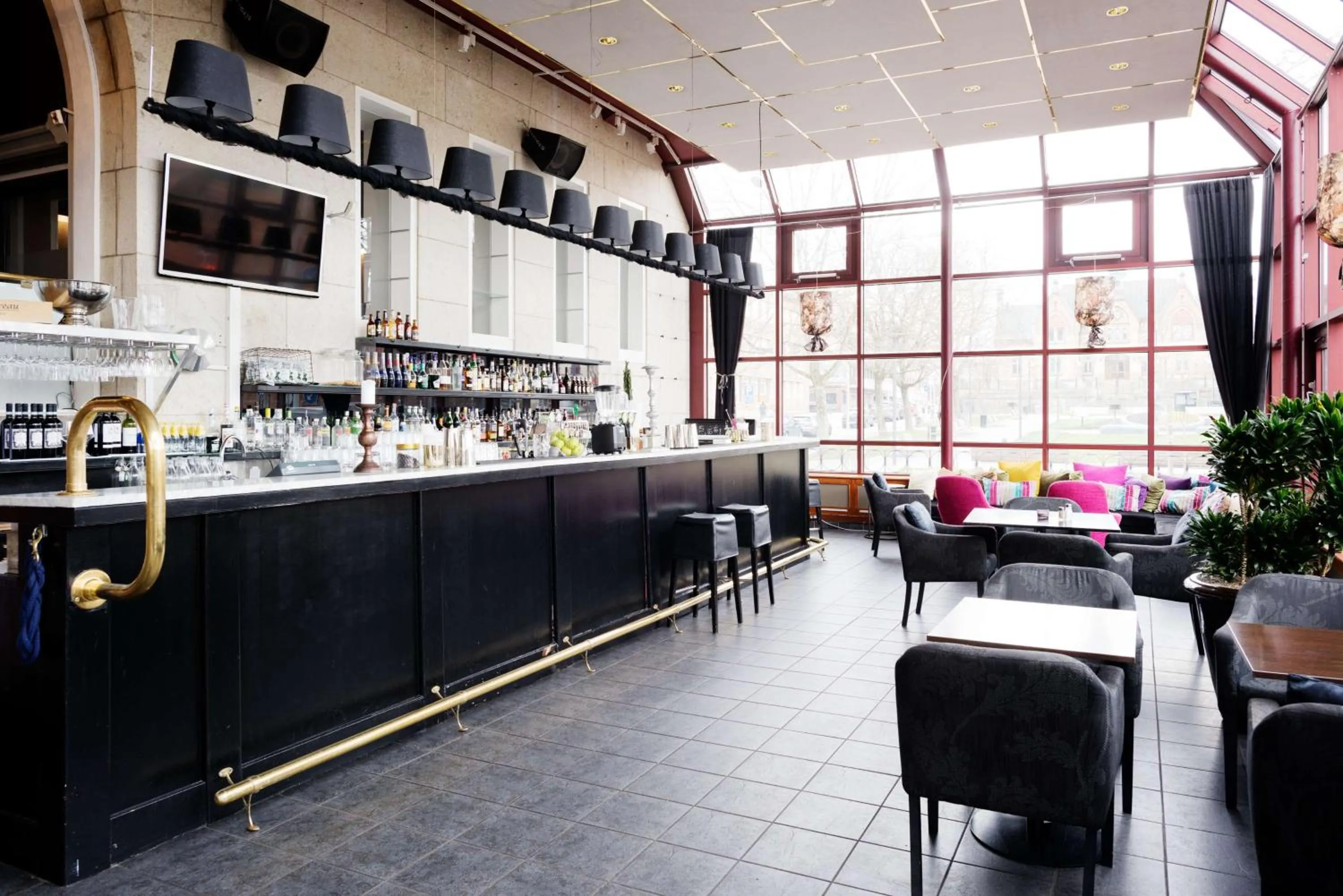 Restaurant/places to eat in Scandic Swania